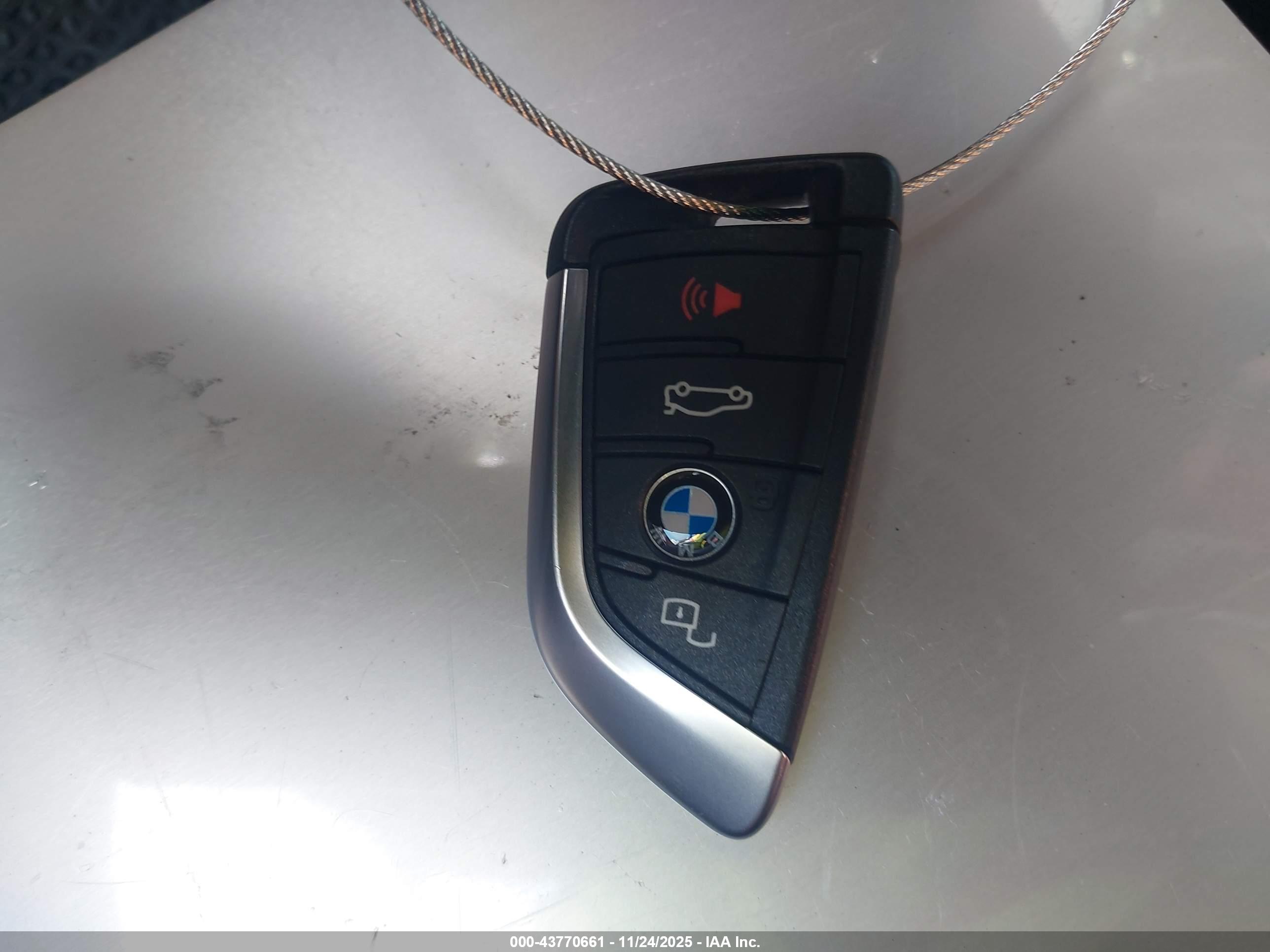 BMW 330I image 11