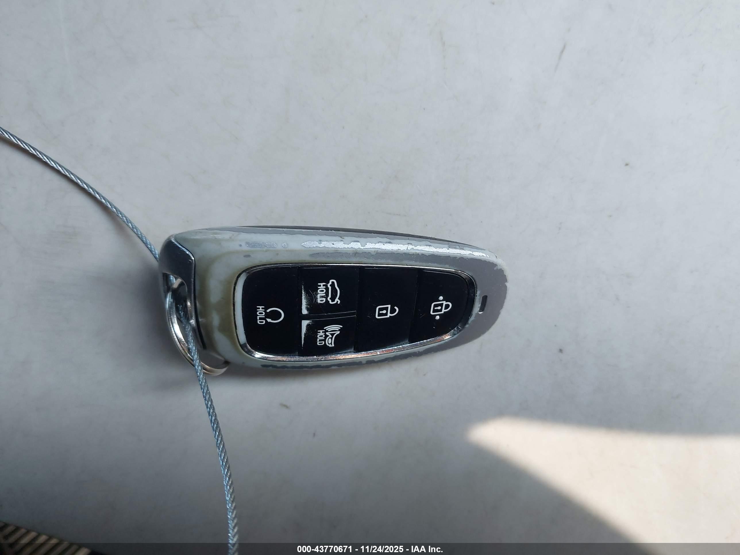 HYUNDAI SONATA image 11