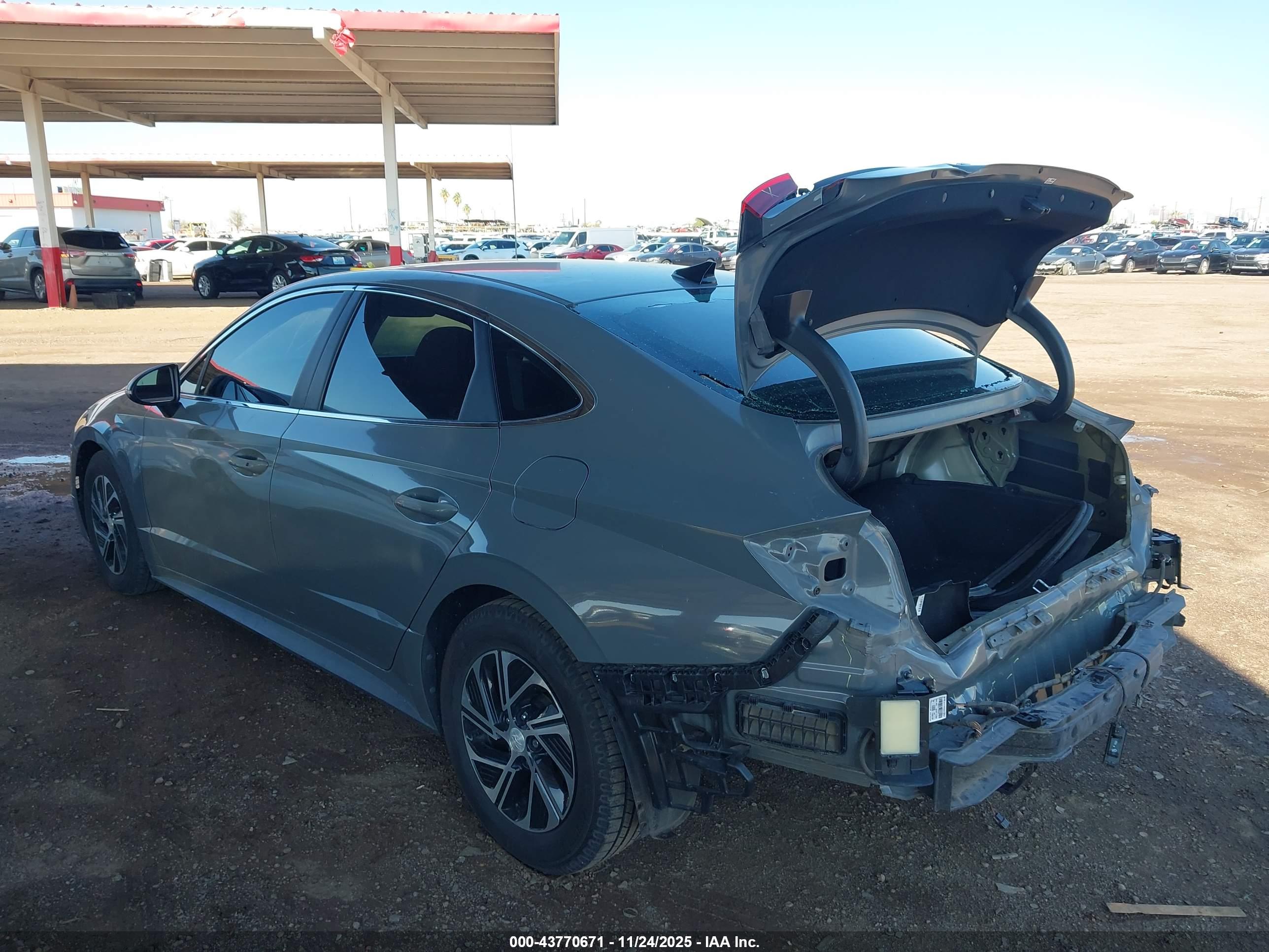HYUNDAI SONATA image 3