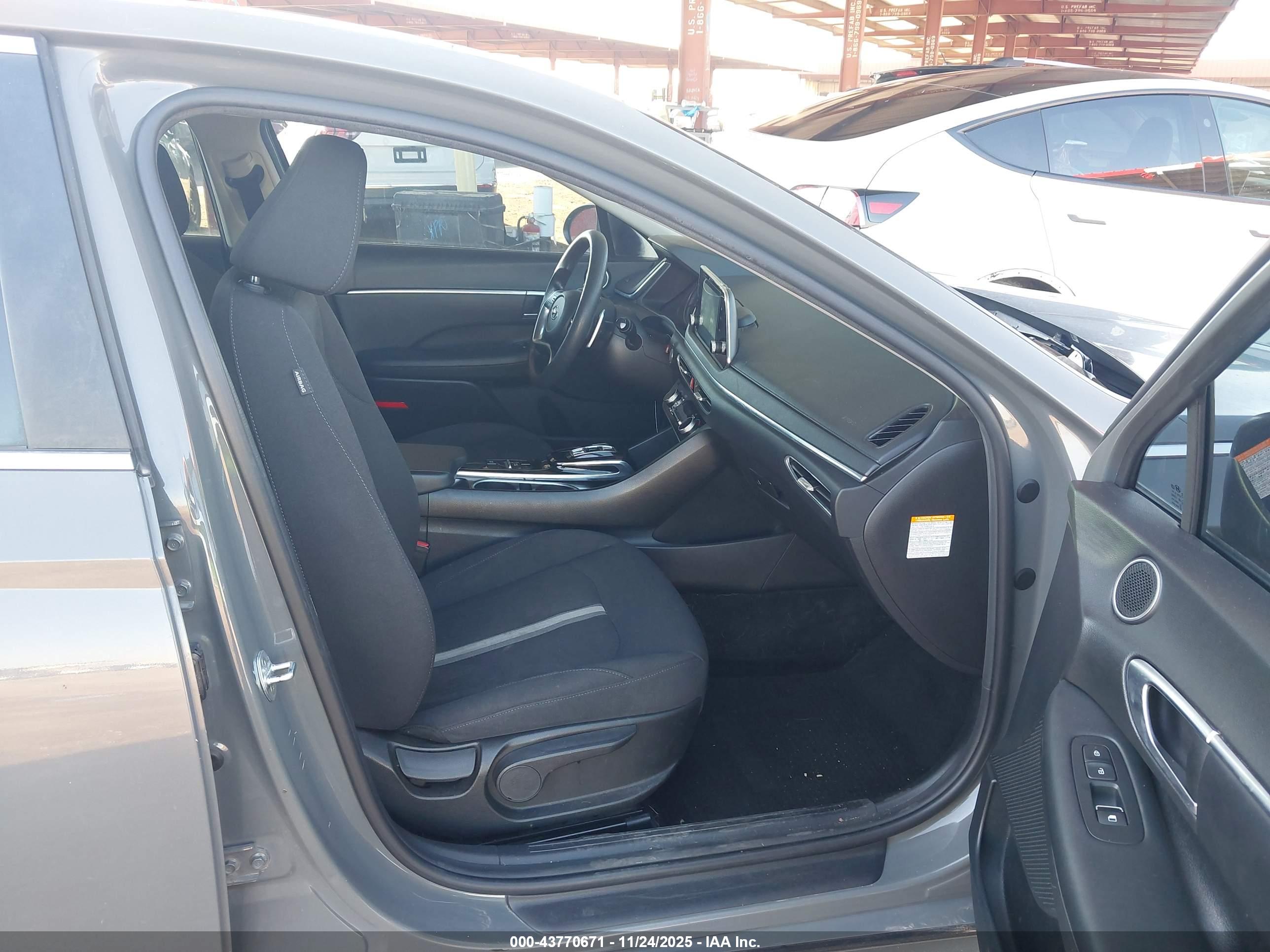 HYUNDAI SONATA image 5