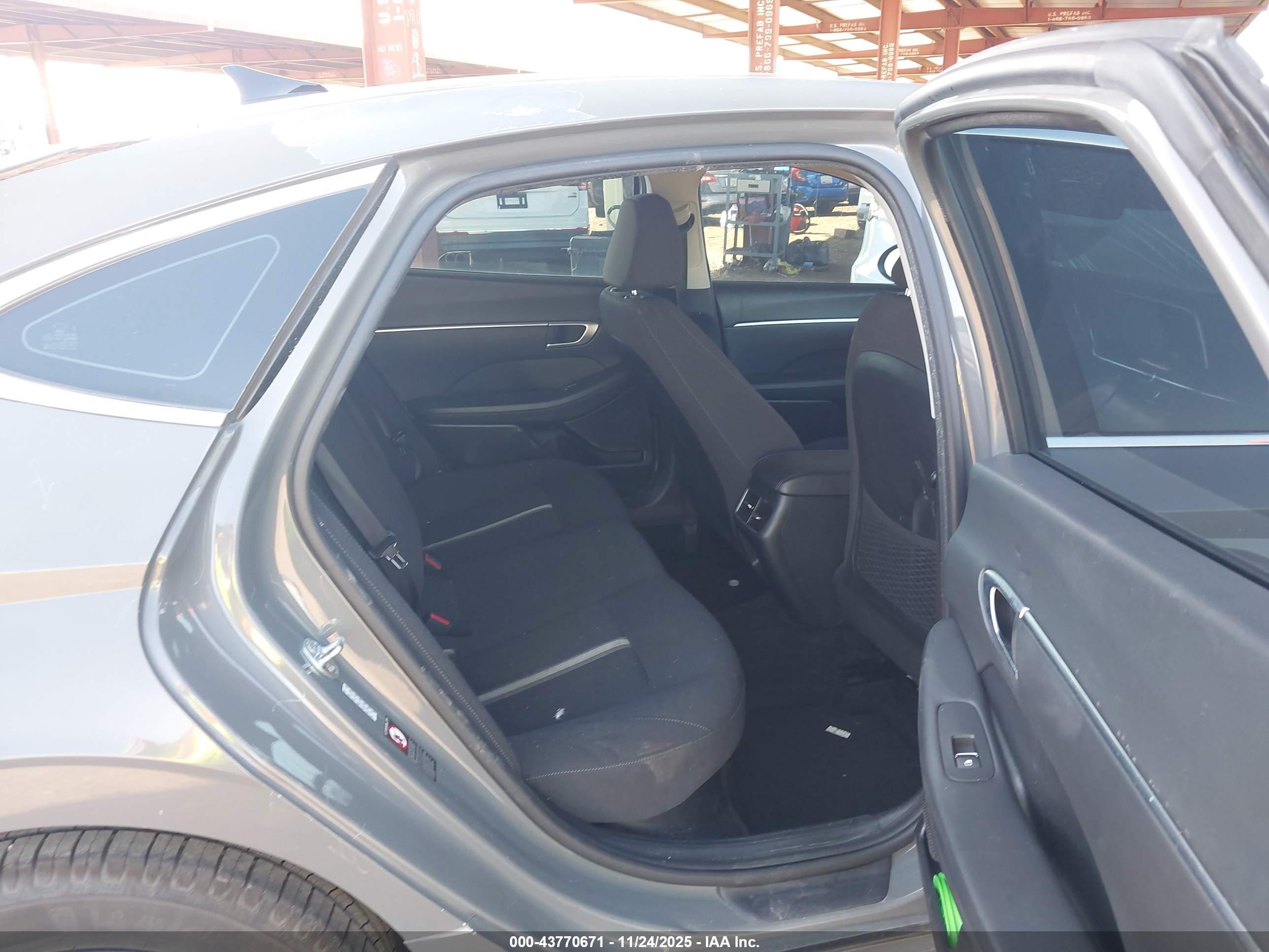 HYUNDAI SONATA image 8