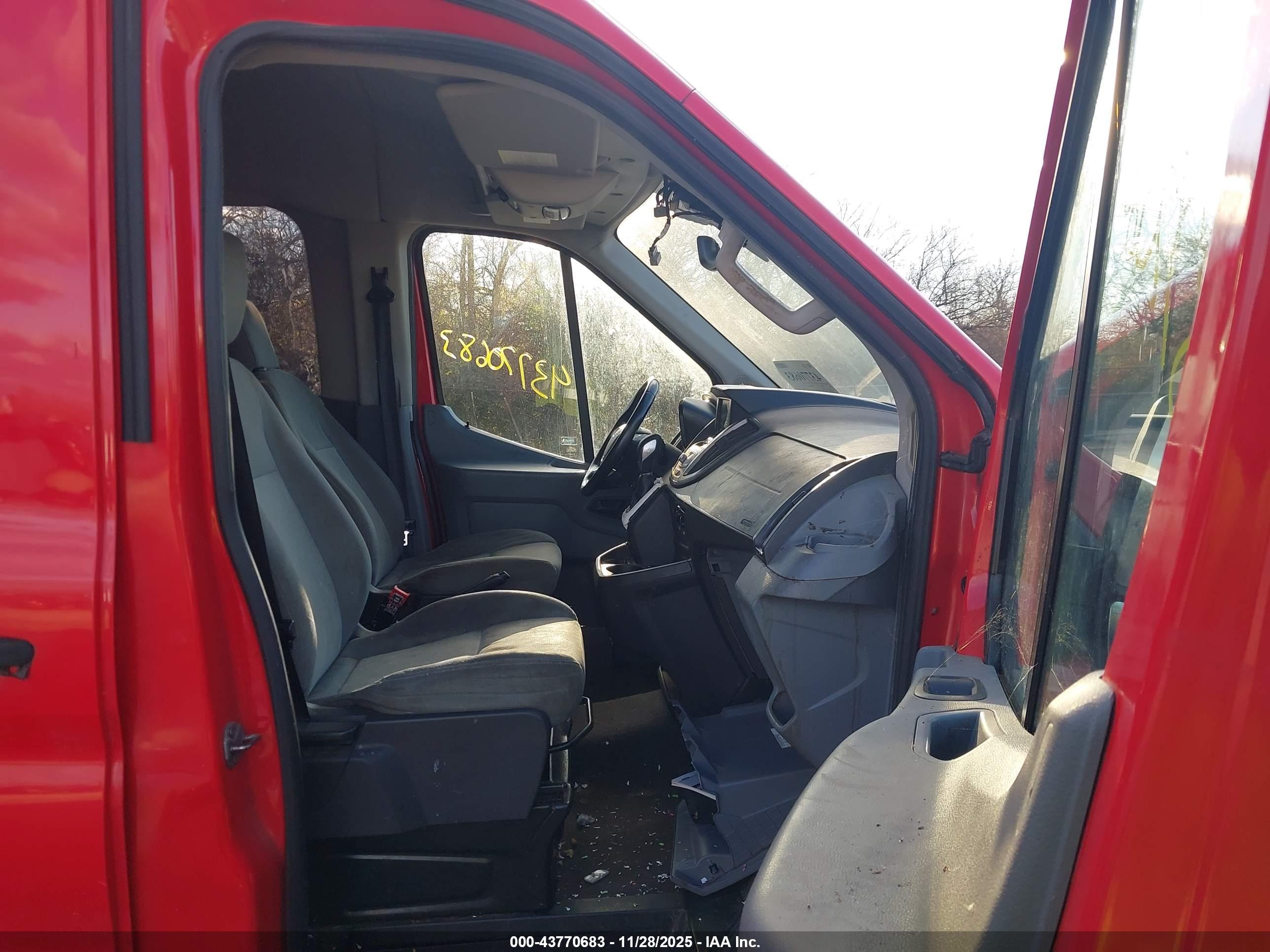 FORD TRANSIT-350 image 5