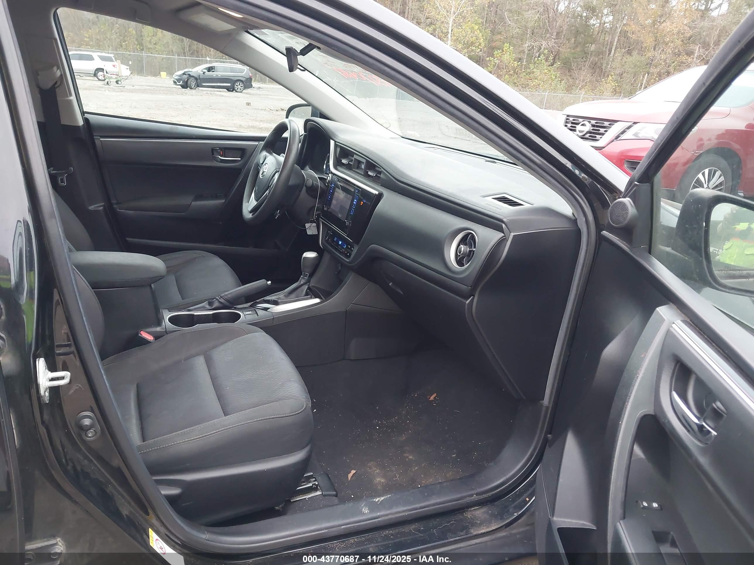 TOYOTA COROLLA image 5