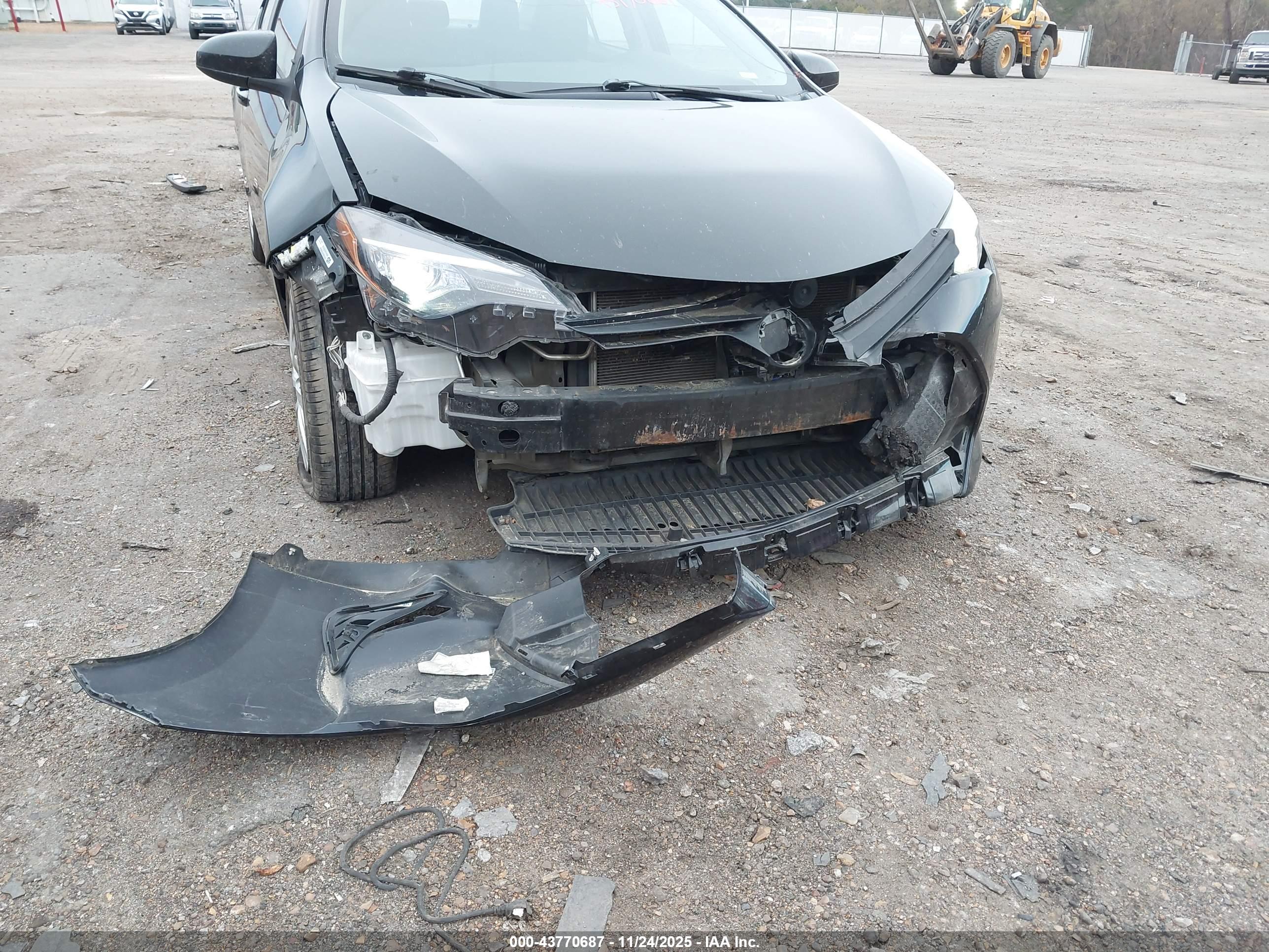 TOYOTA COROLLA image 6