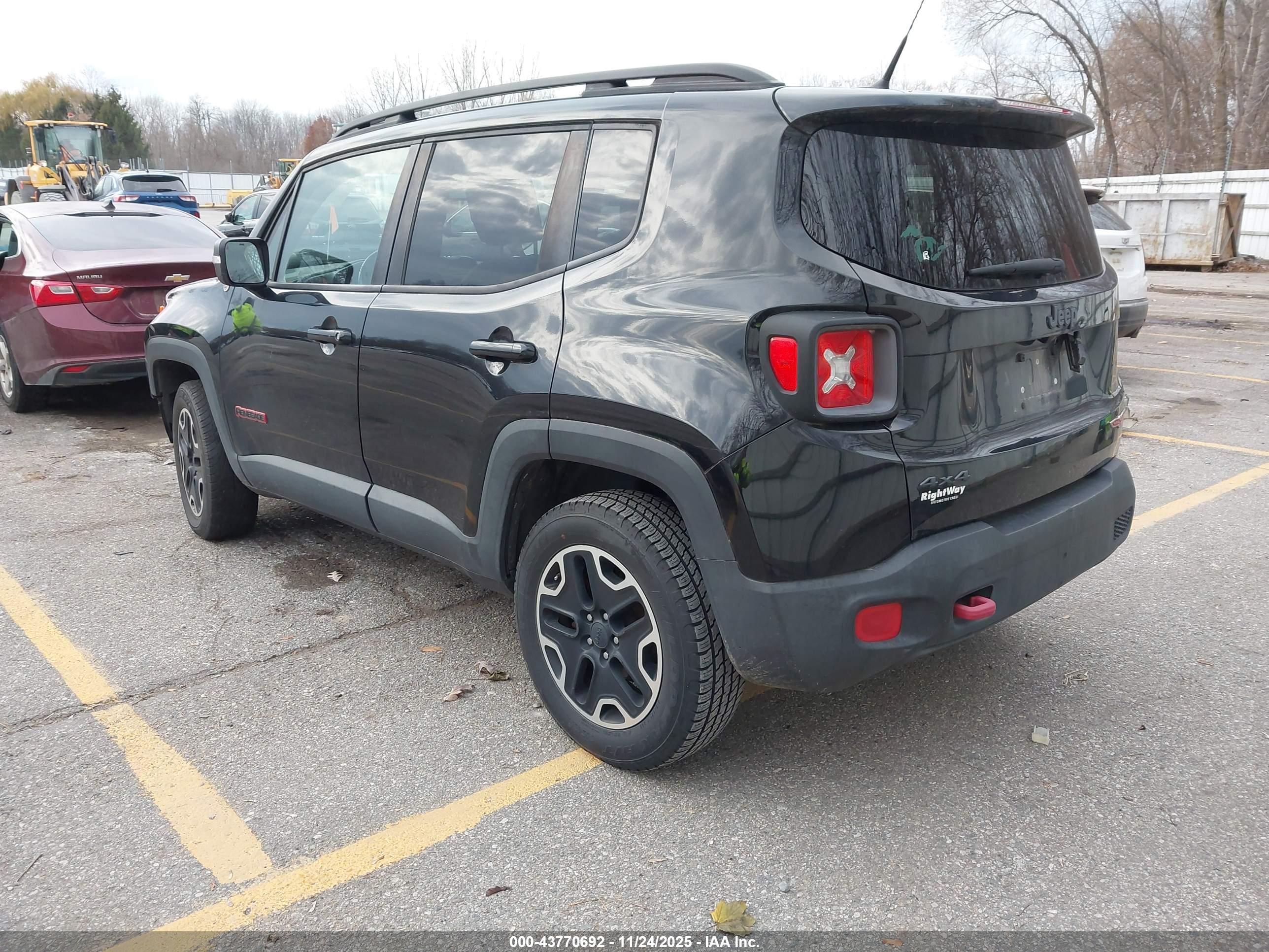 JEEP RENEGADE image 3