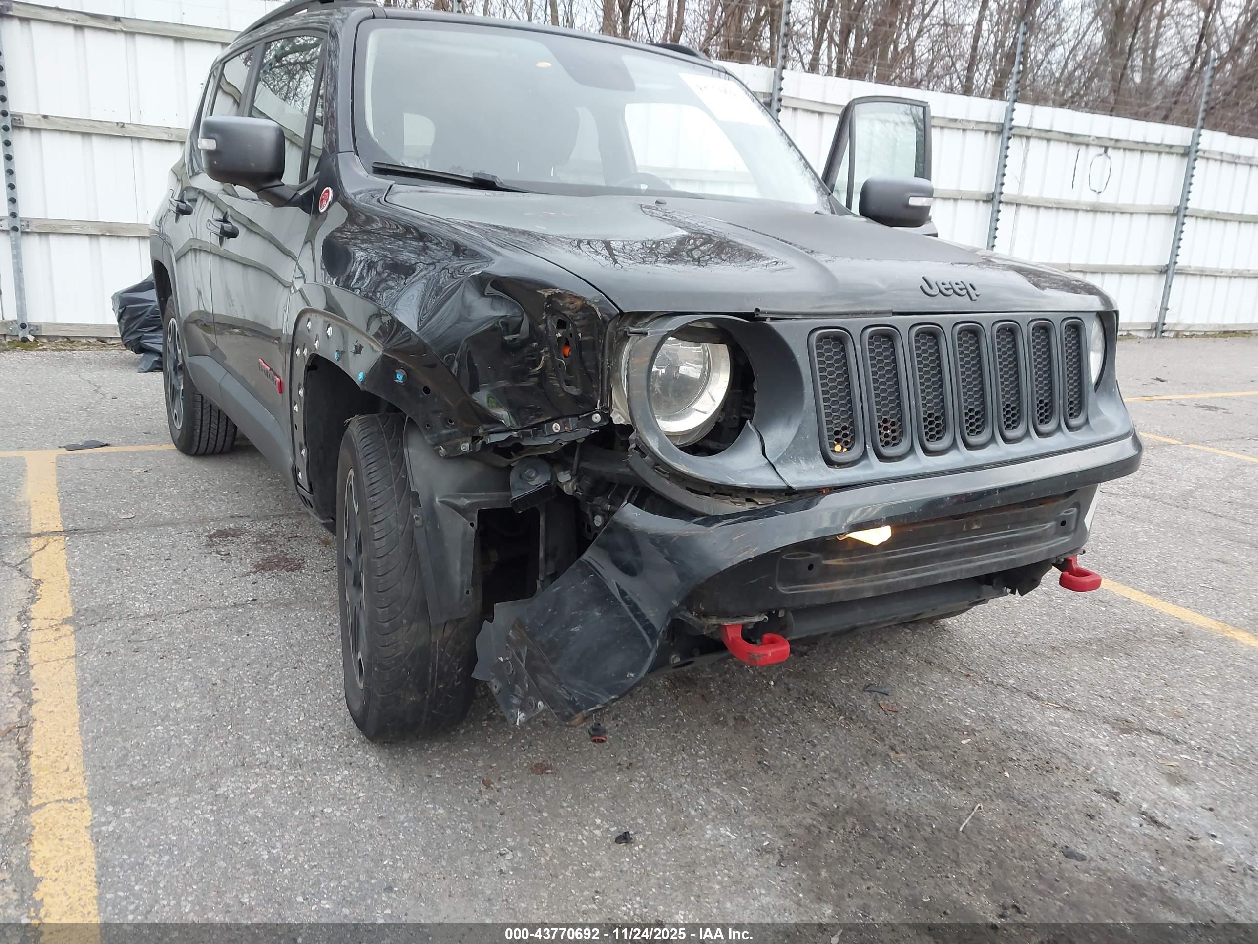 JEEP RENEGADE image 6