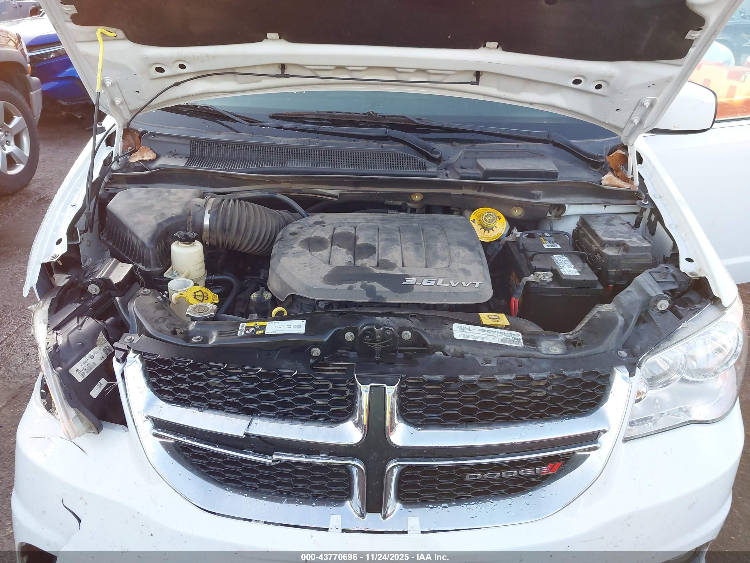 DODGE GRAND image 10