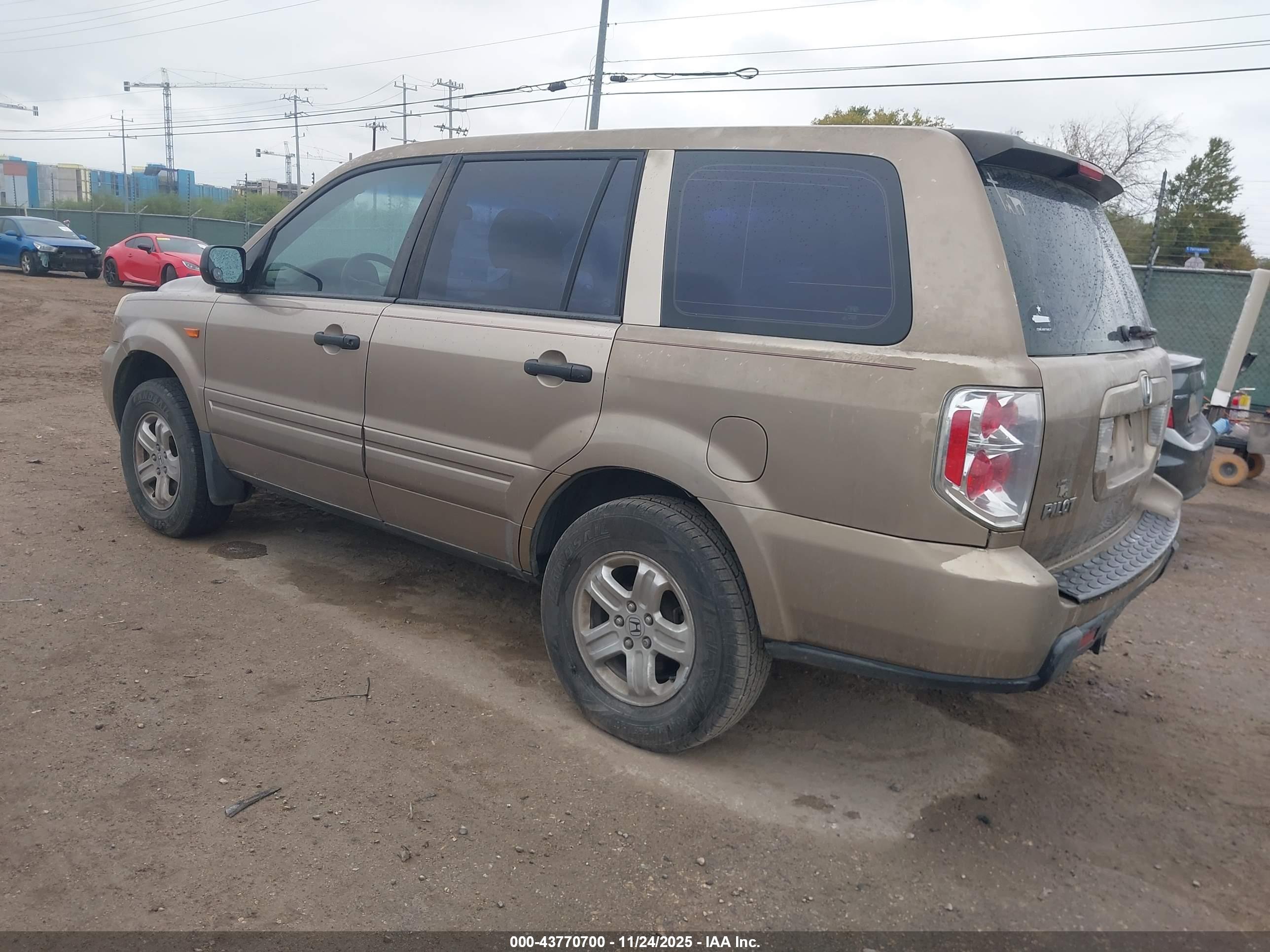 HONDA PILOT image 3