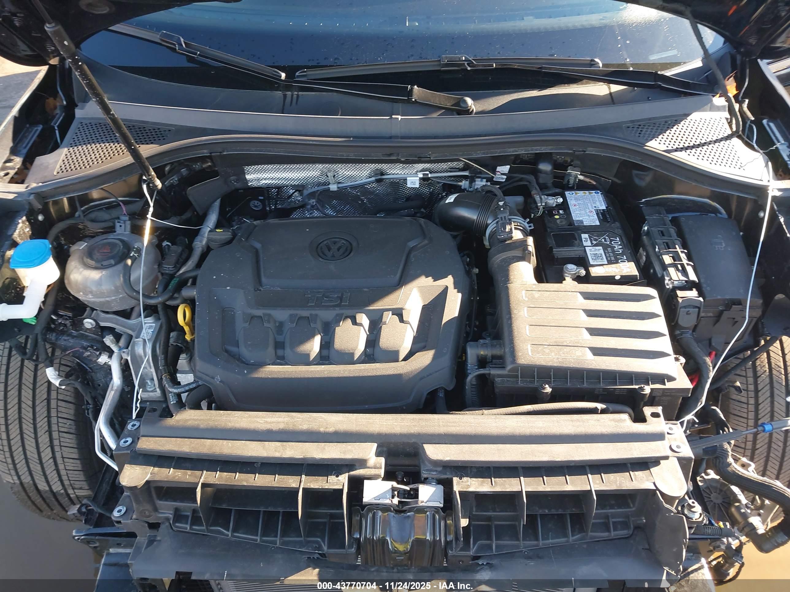 VOLKSWAGEN TIGUAN image 10