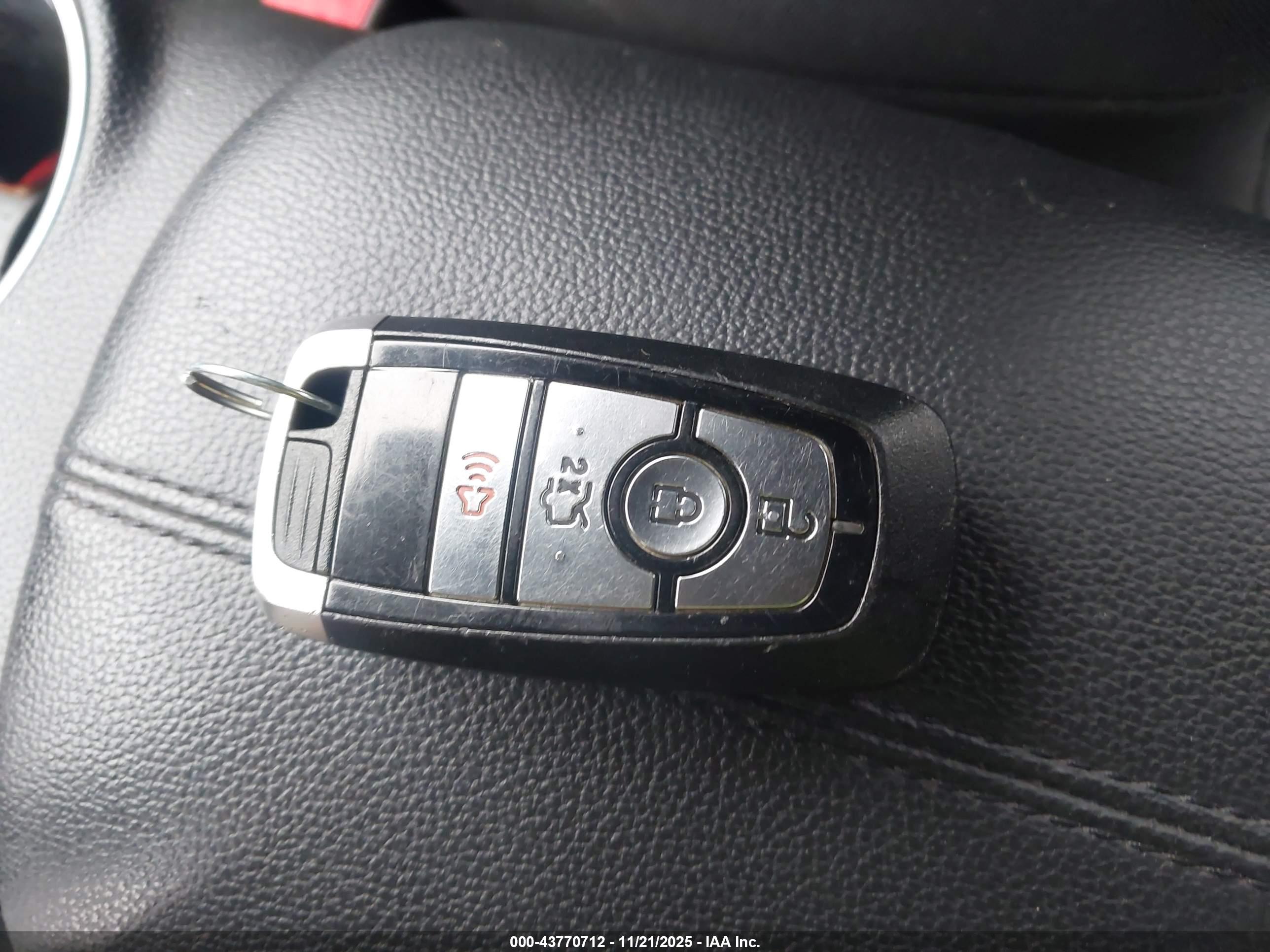 FORD MUSTANG image 11
