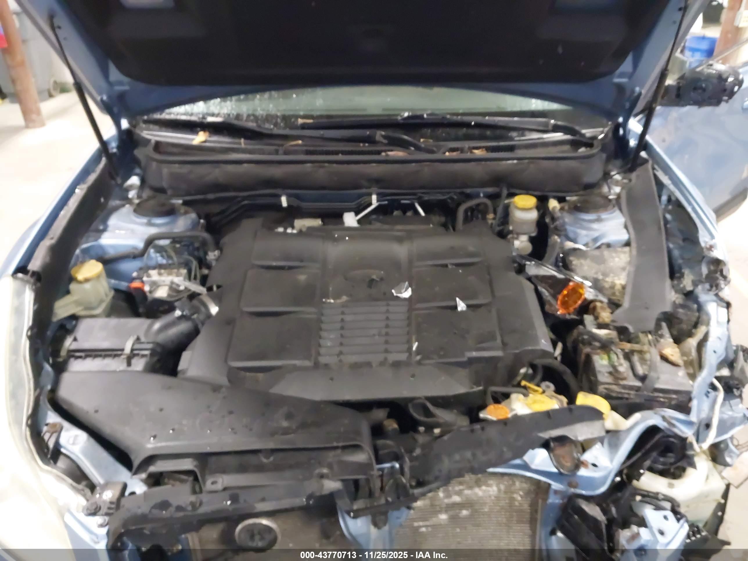 SUBARU OUTBACK image 10