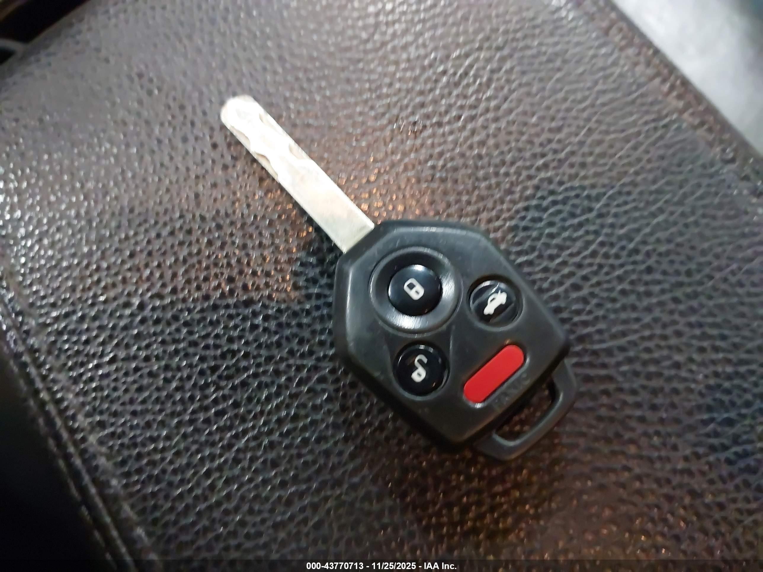 SUBARU OUTBACK image 11