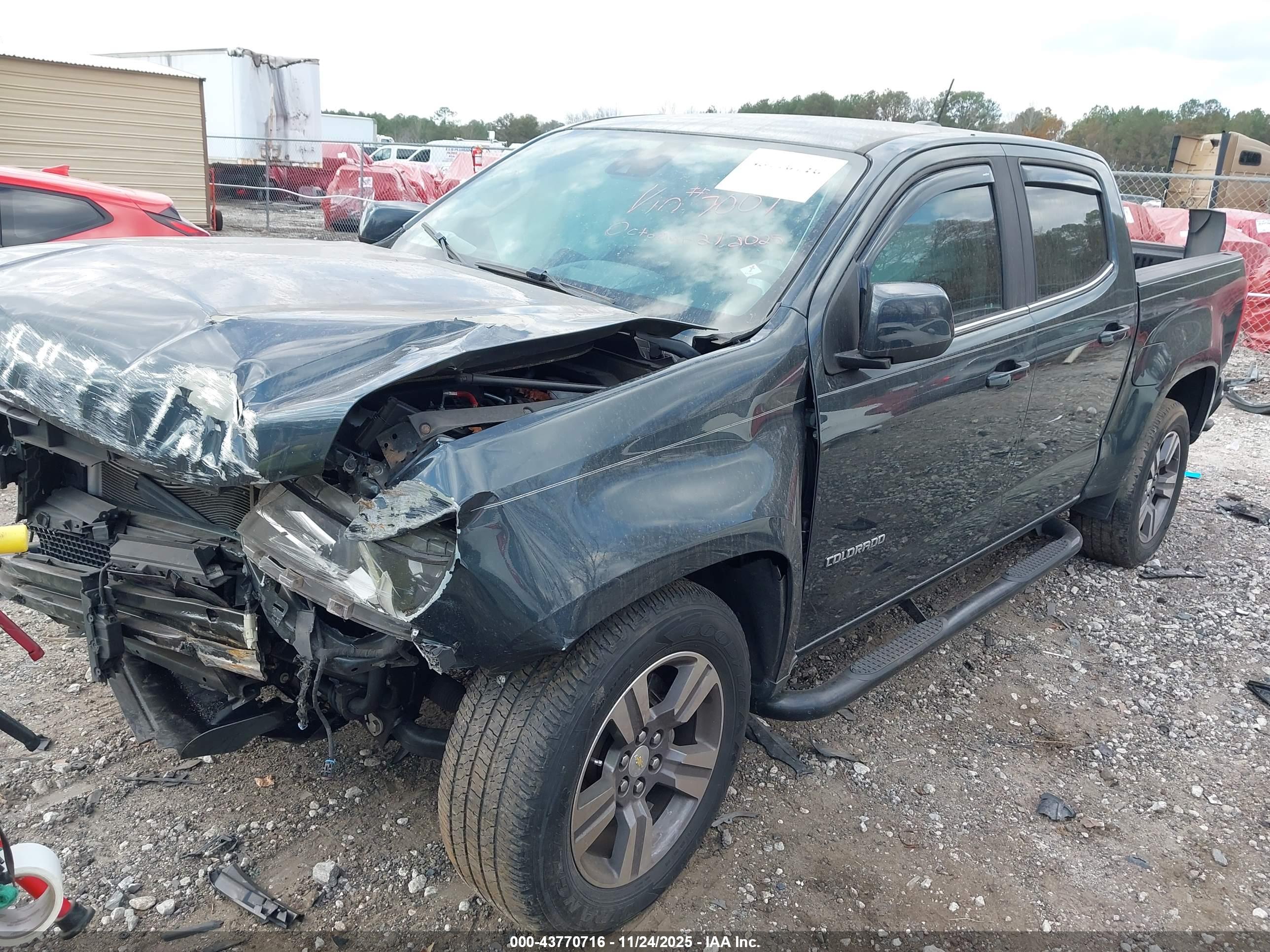 CHEVROLET COLORADO image 2