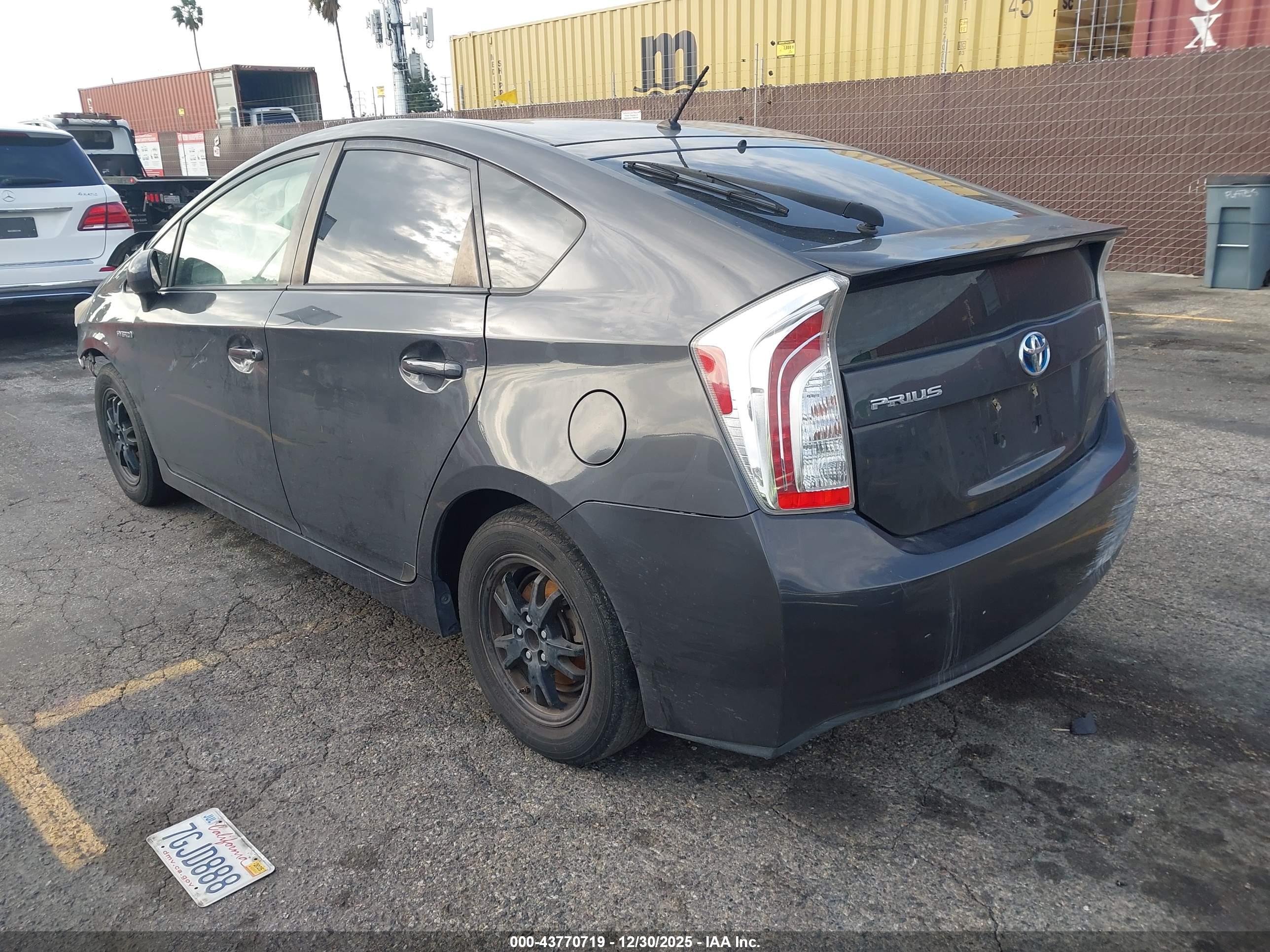 TOYOTA PRIUS image 3