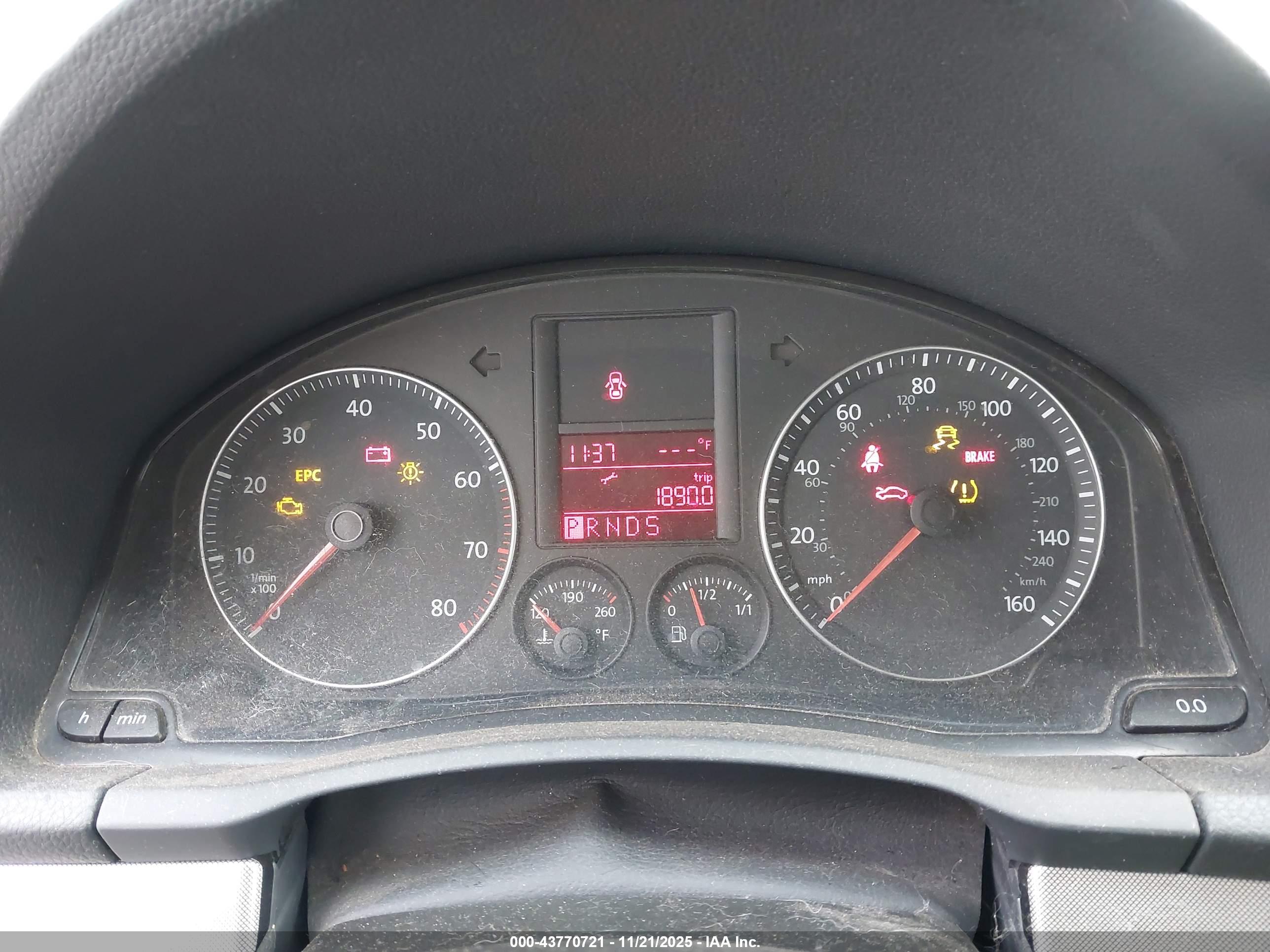 VOLKSWAGEN JETTA image 7
