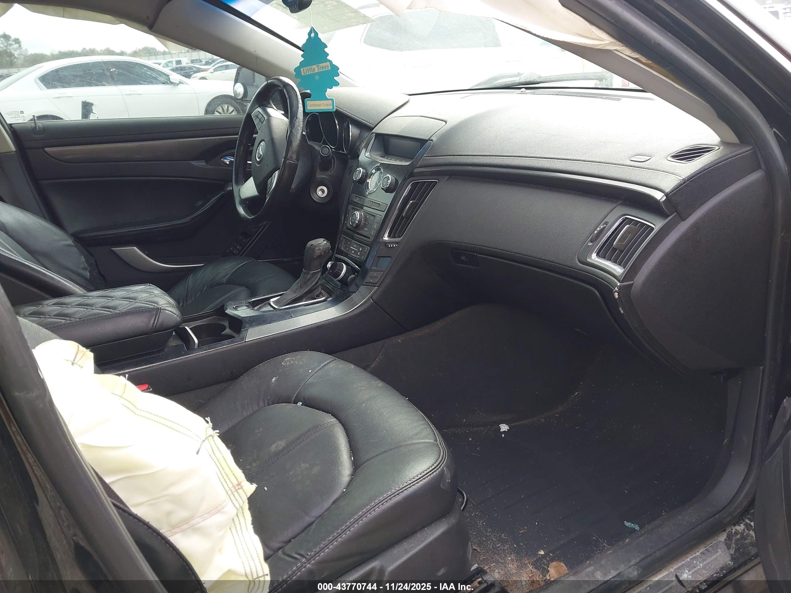 CADILLAC CTS image 5