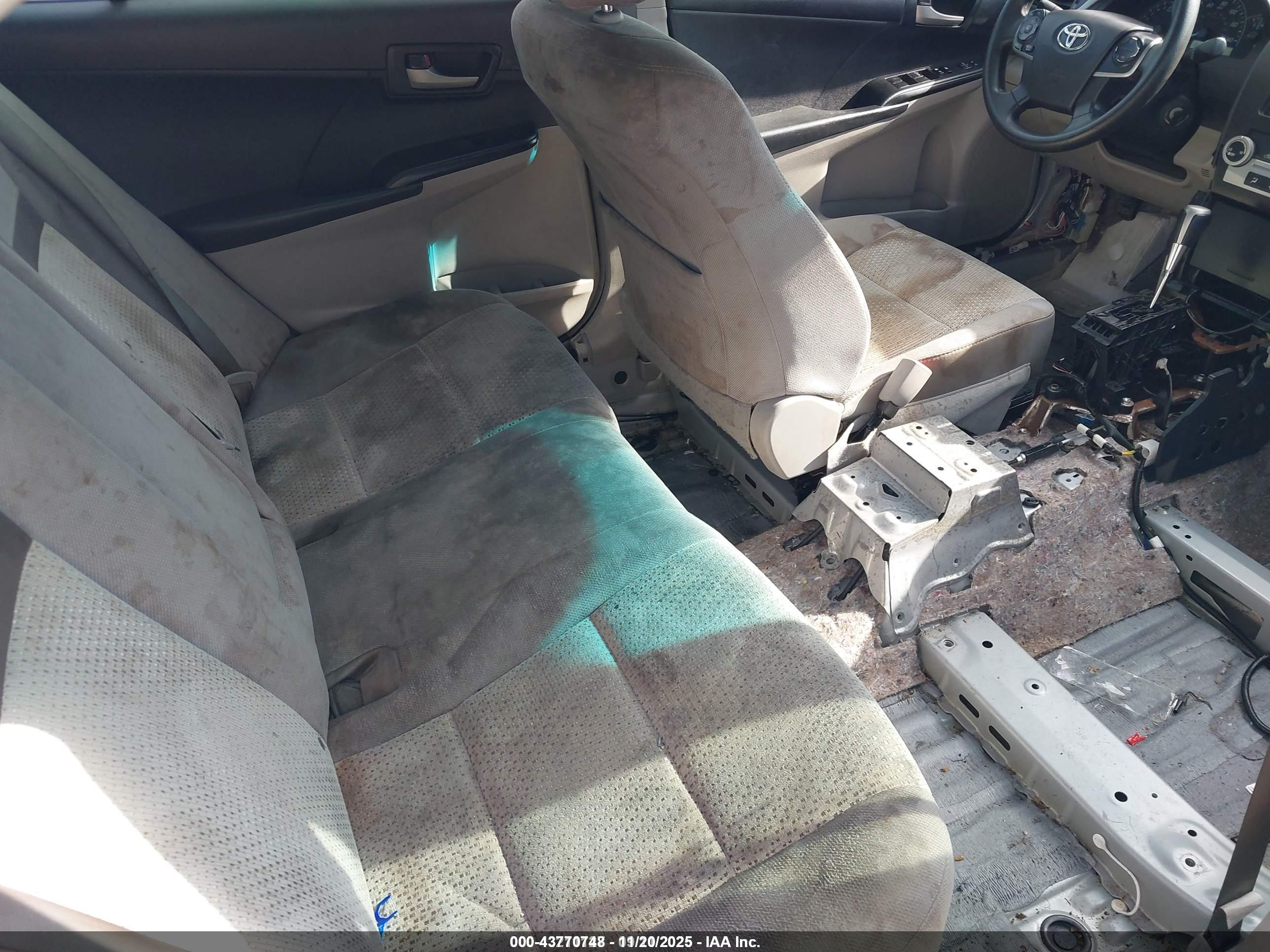 TOYOTA CAMRY image 8