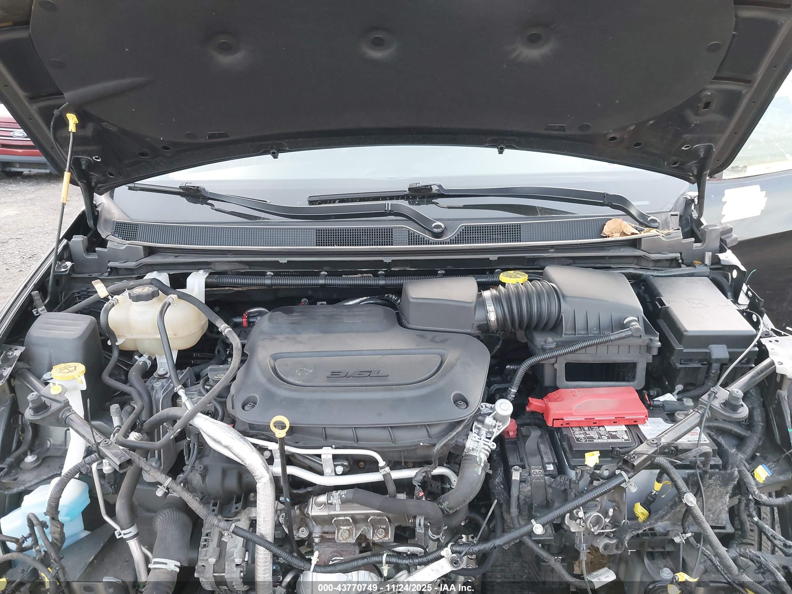CHRYSLER PACIFICA image 10