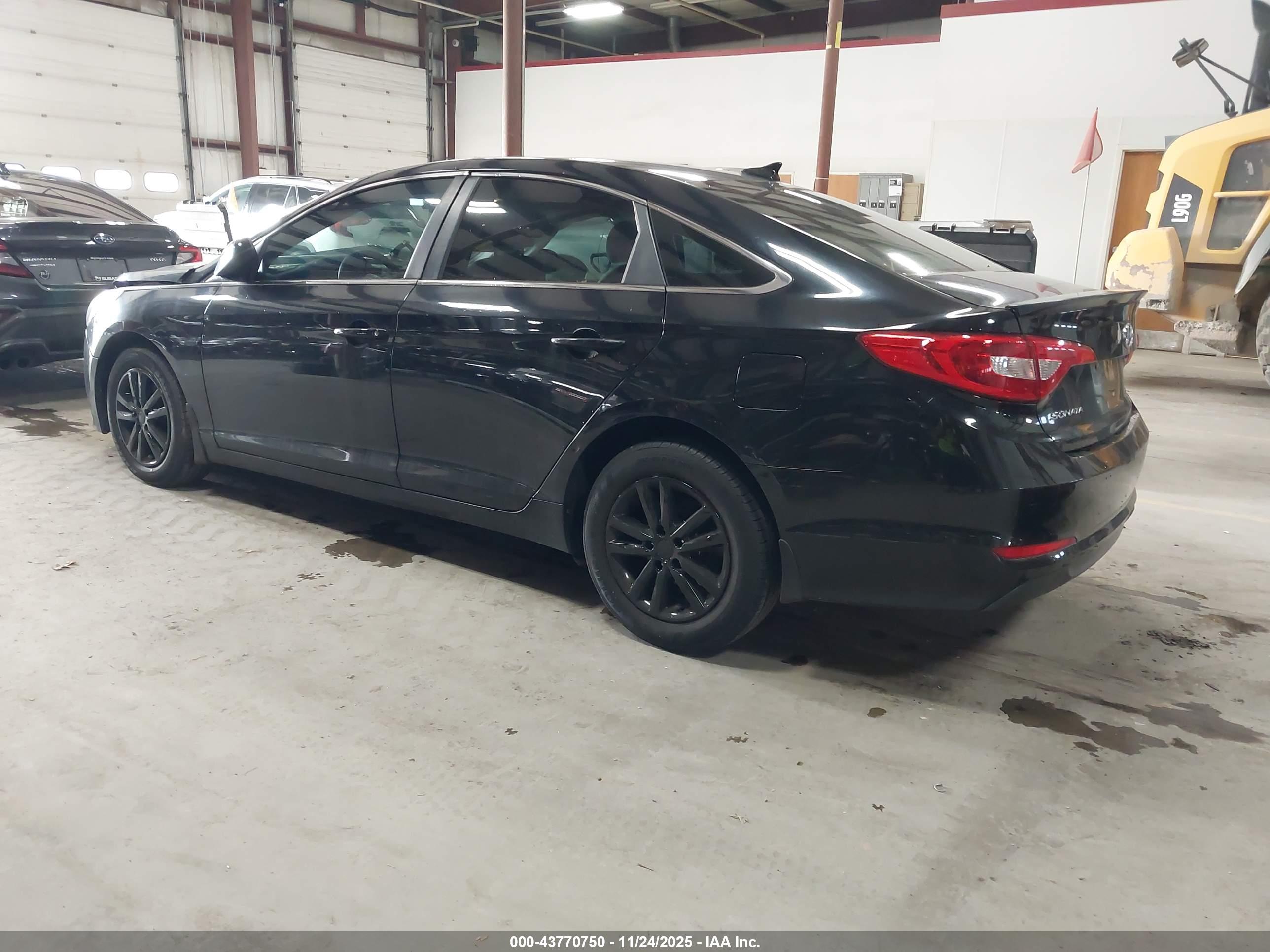 HYUNDAI SONATA image 3