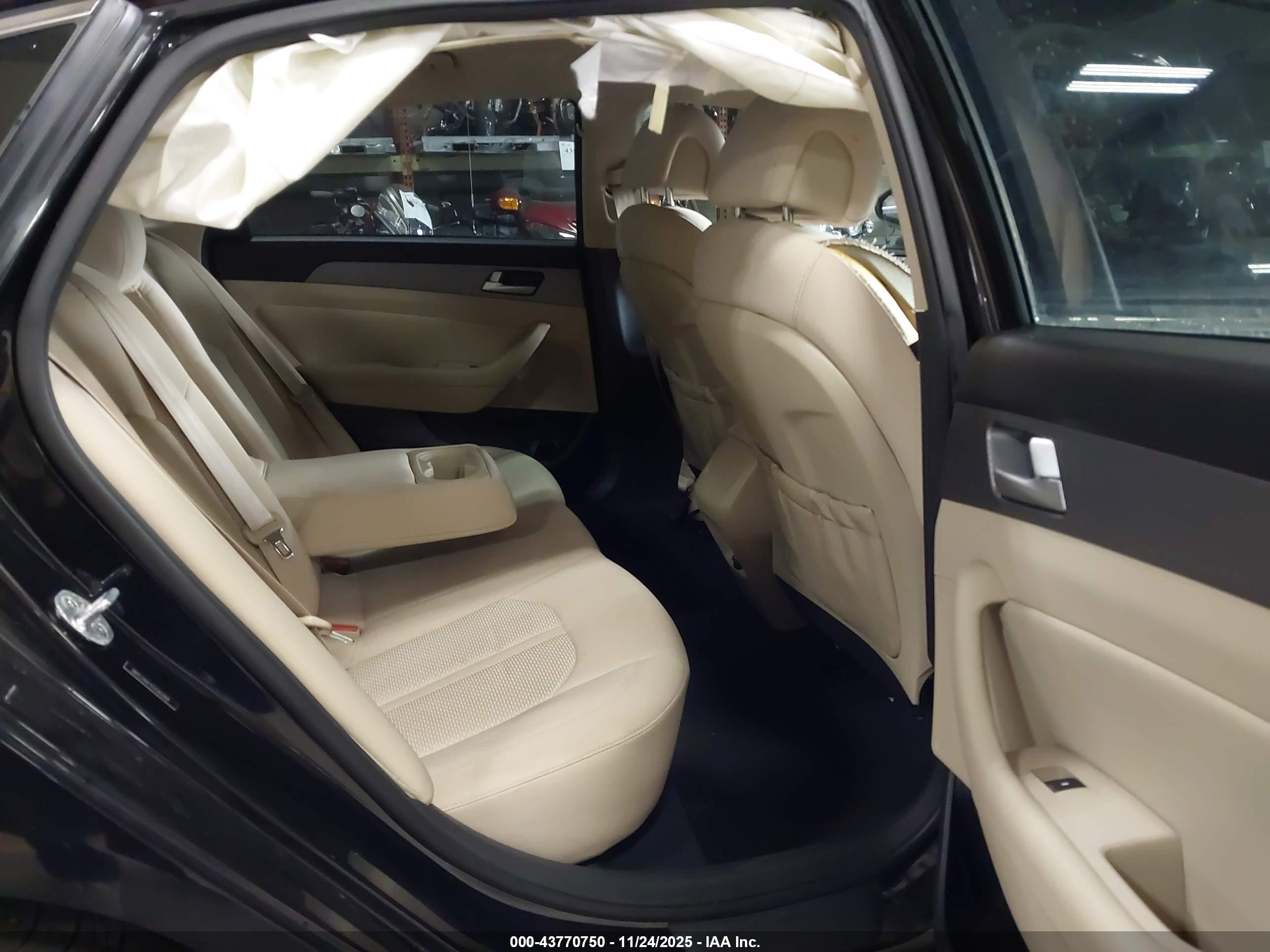 HYUNDAI SONATA image 8