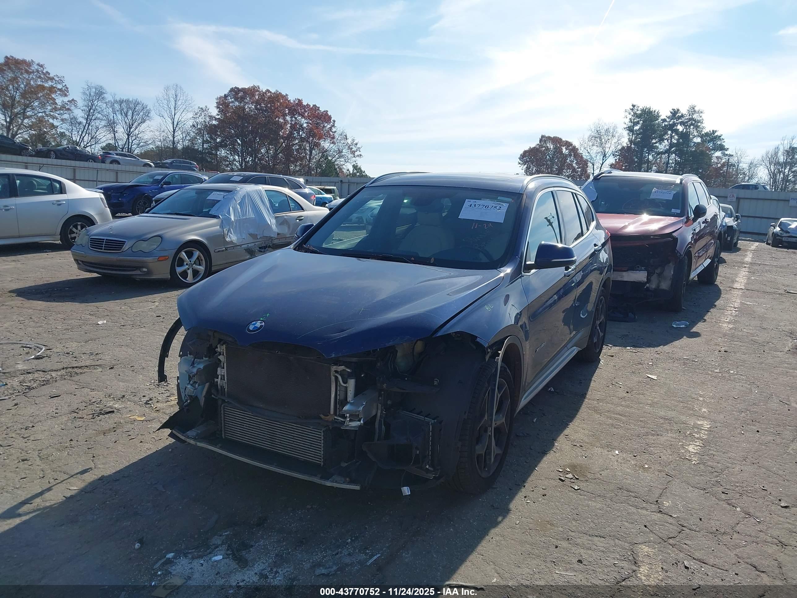 BMW X1 image 2