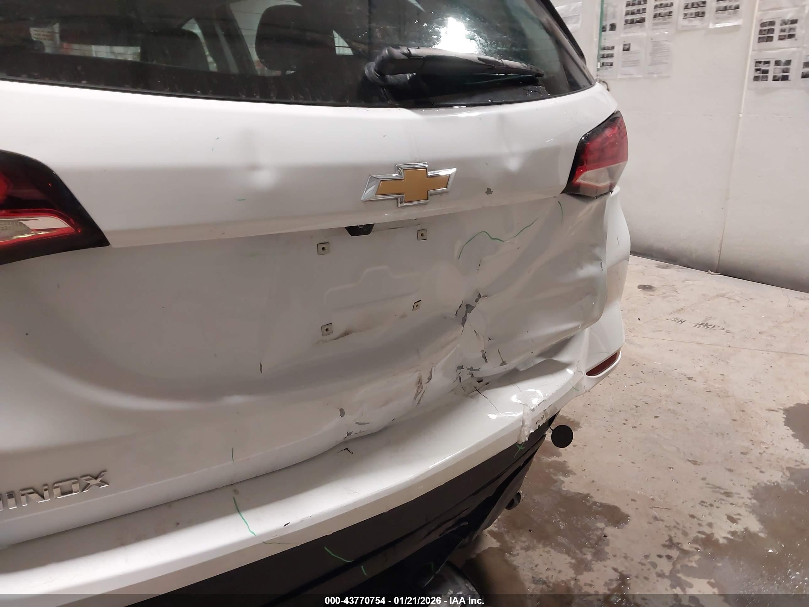 CHEVROLET EQUINOX image 6