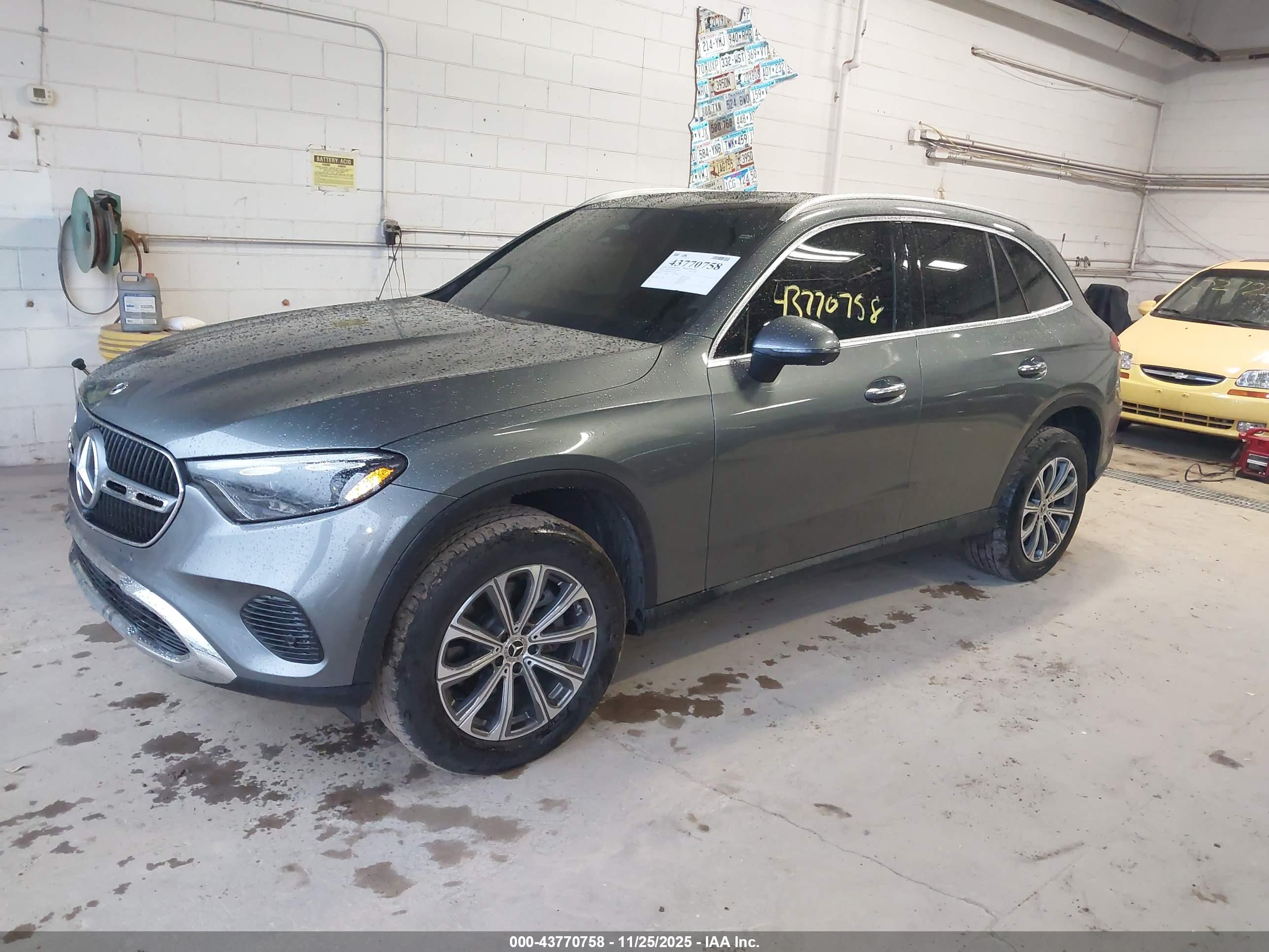 MERCEDES-BENZ GLC image 2