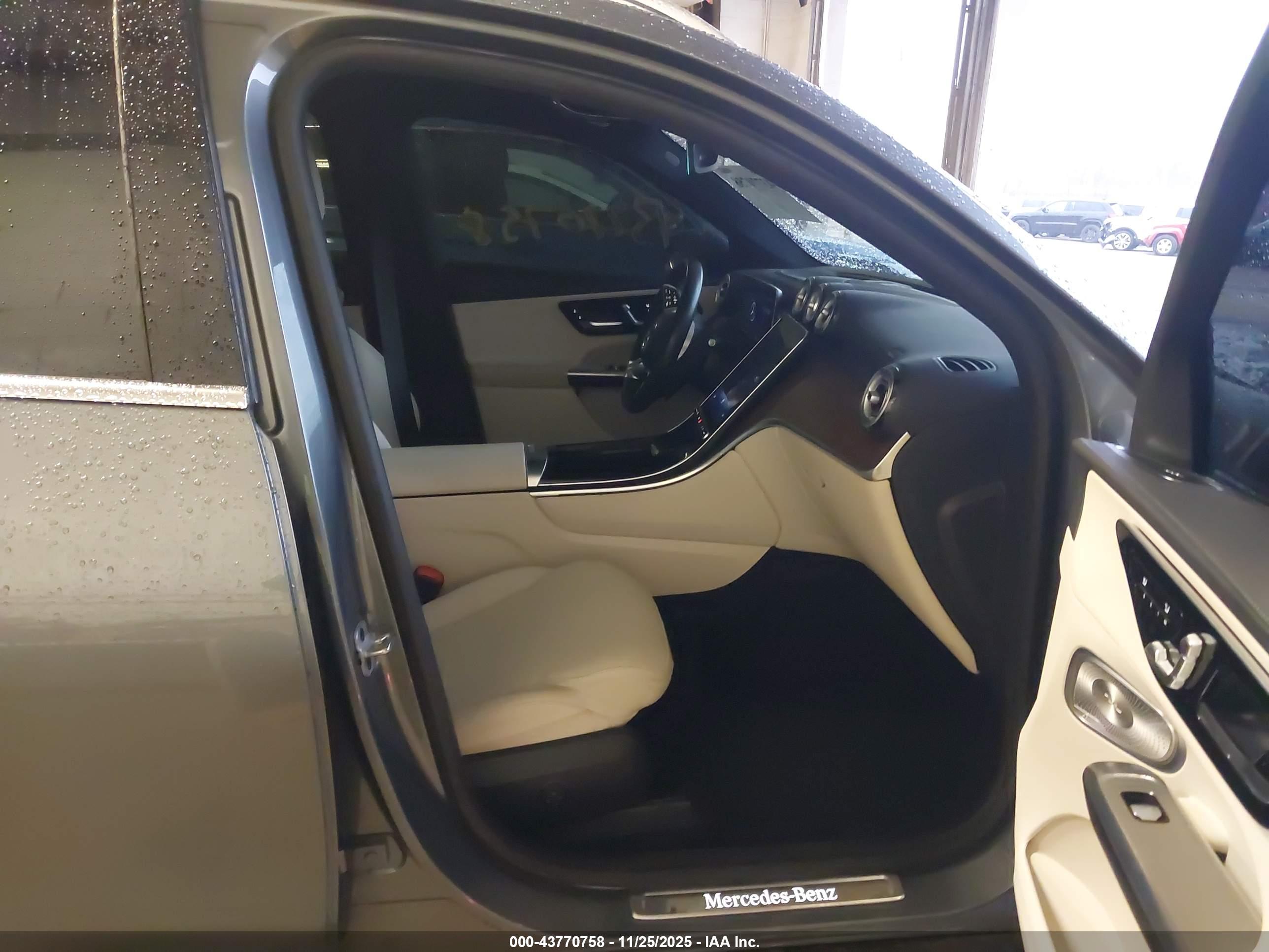 MERCEDES-BENZ GLC image 5