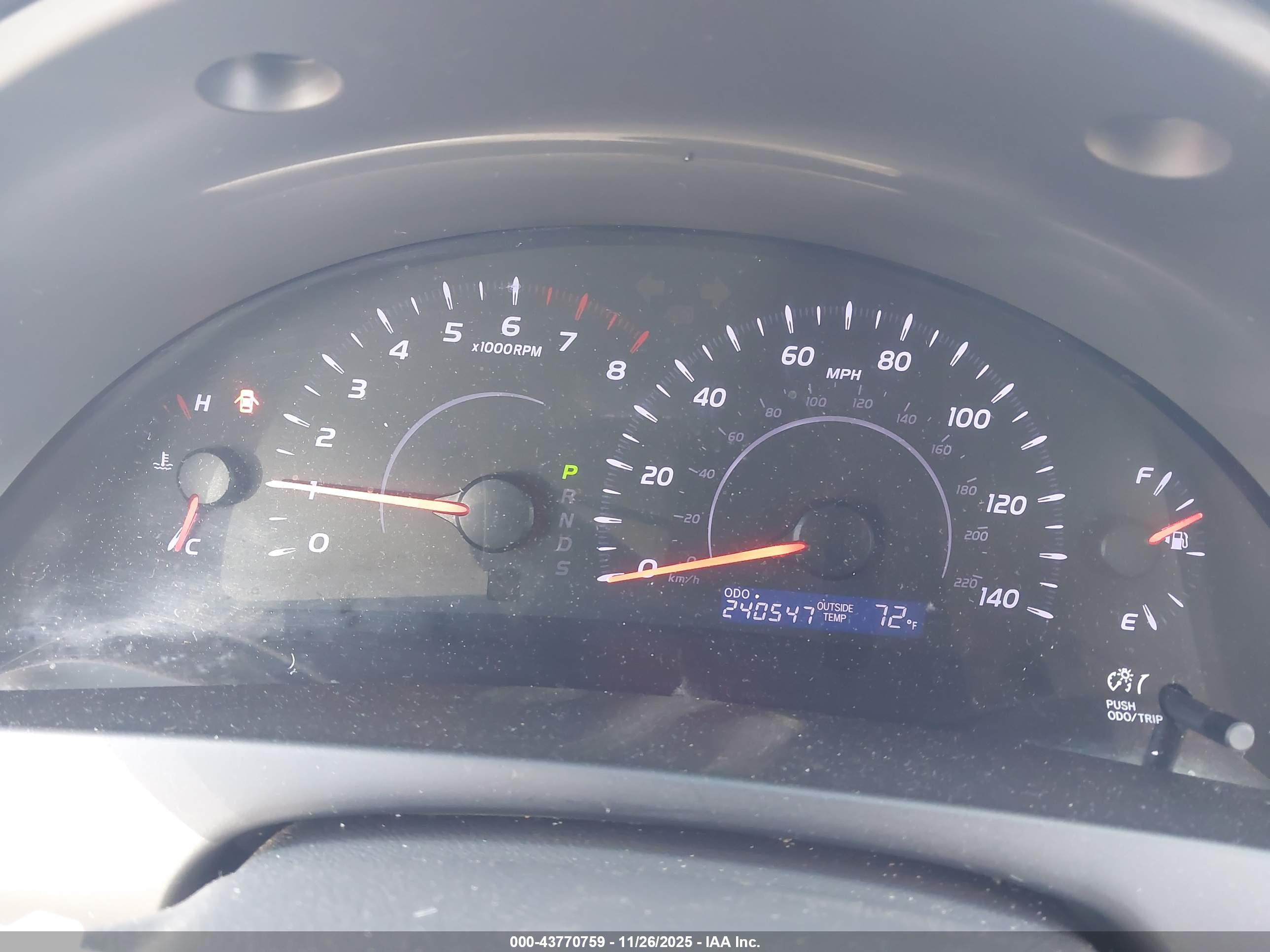 TOYOTA CAMRY image 7