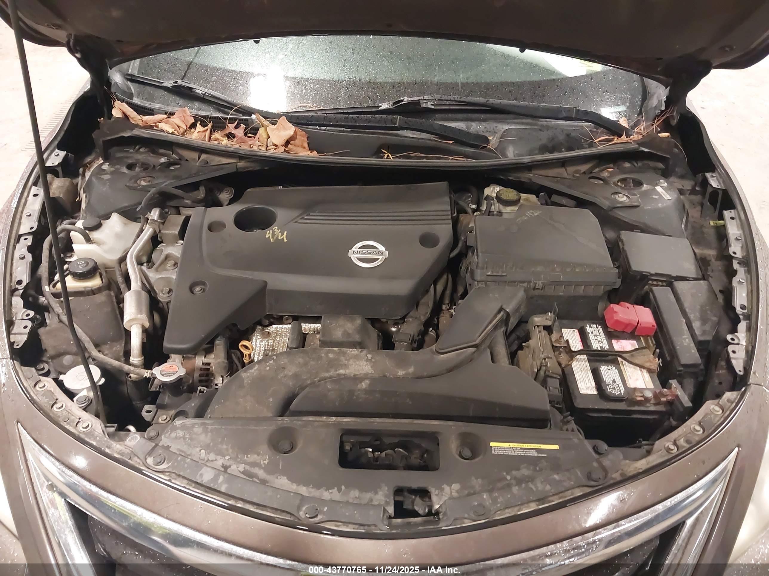 NISSAN ALTIMA image 10