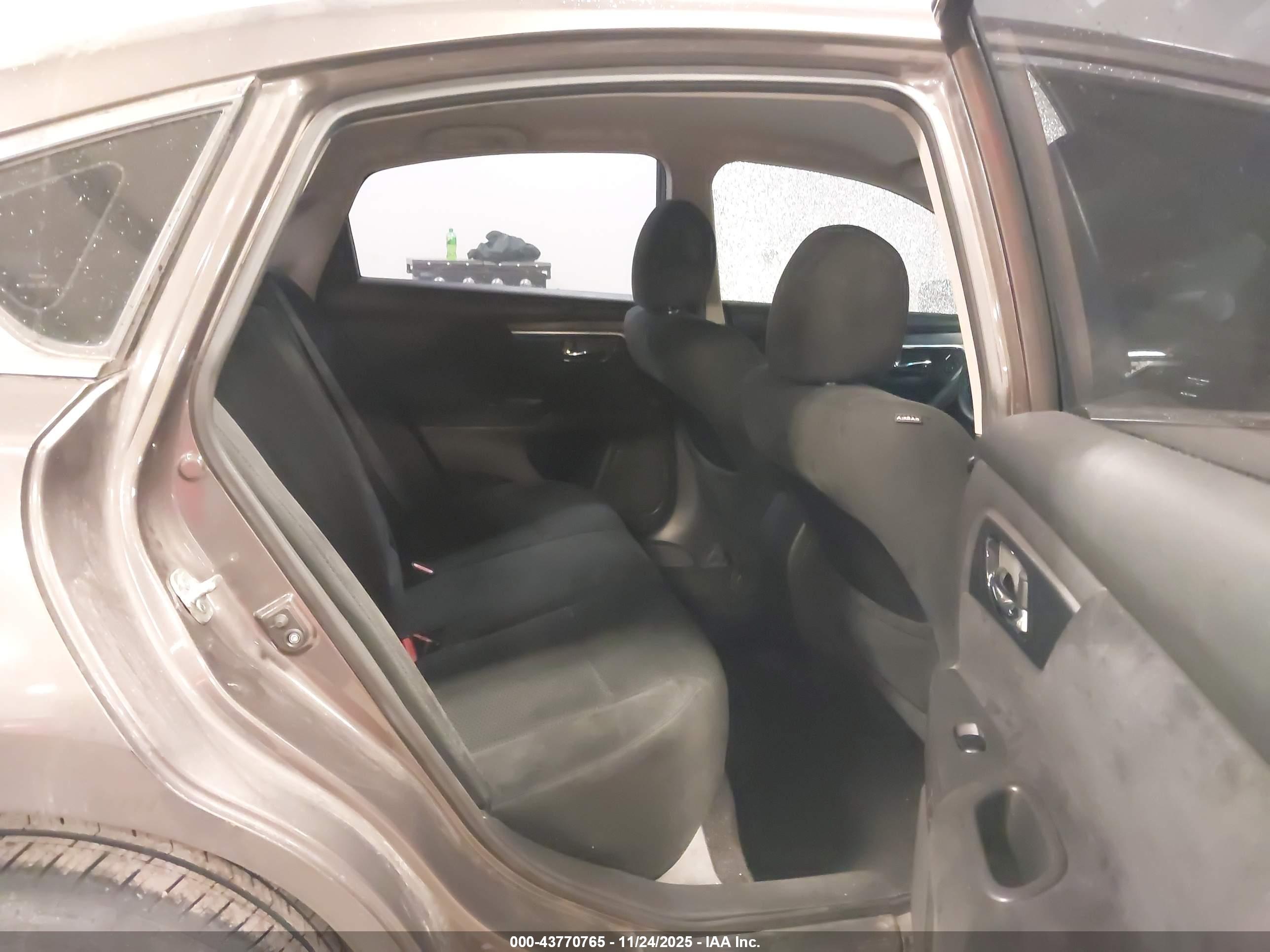 NISSAN ALTIMA image 8