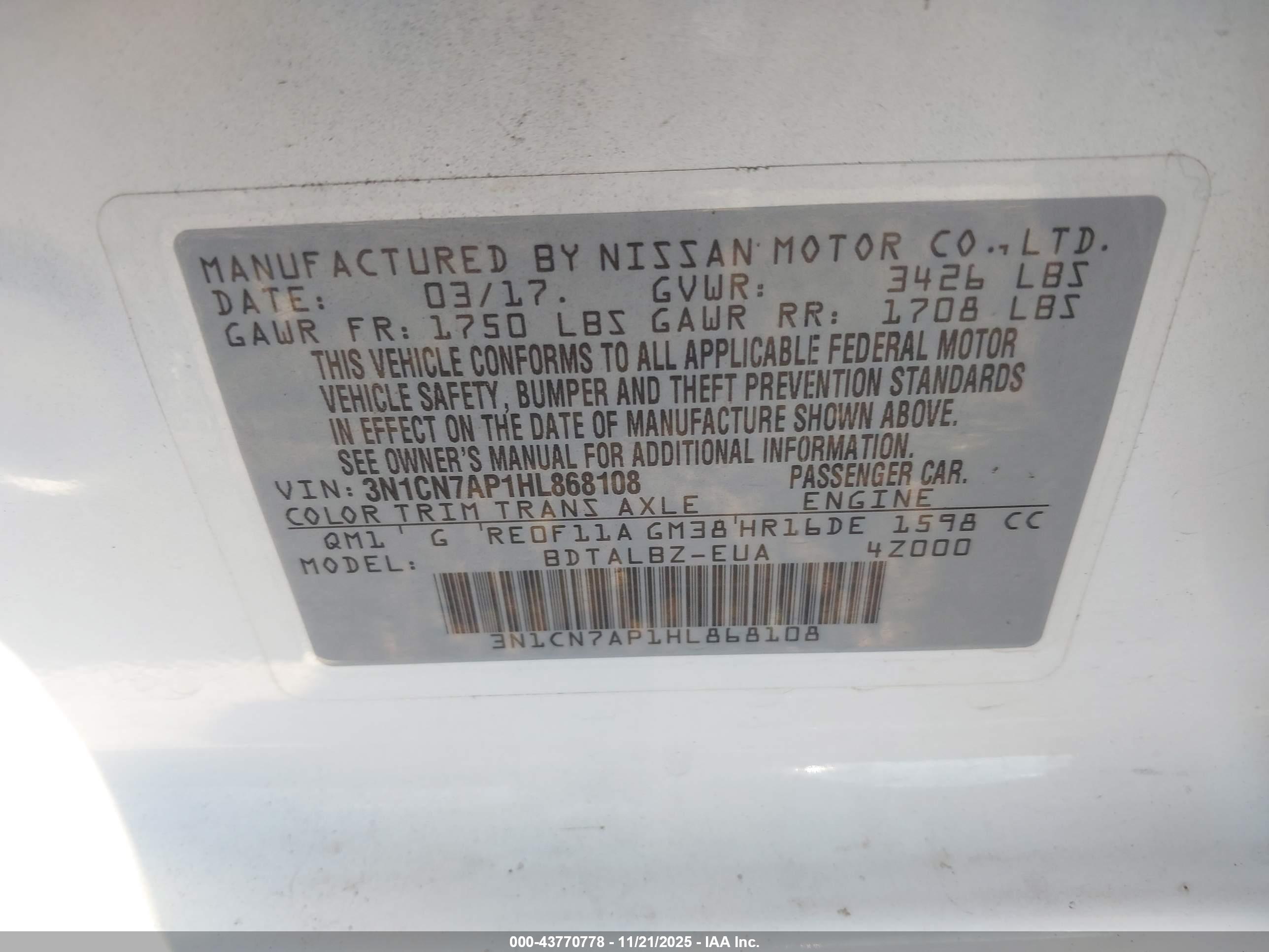 NISSAN VERSA image 9