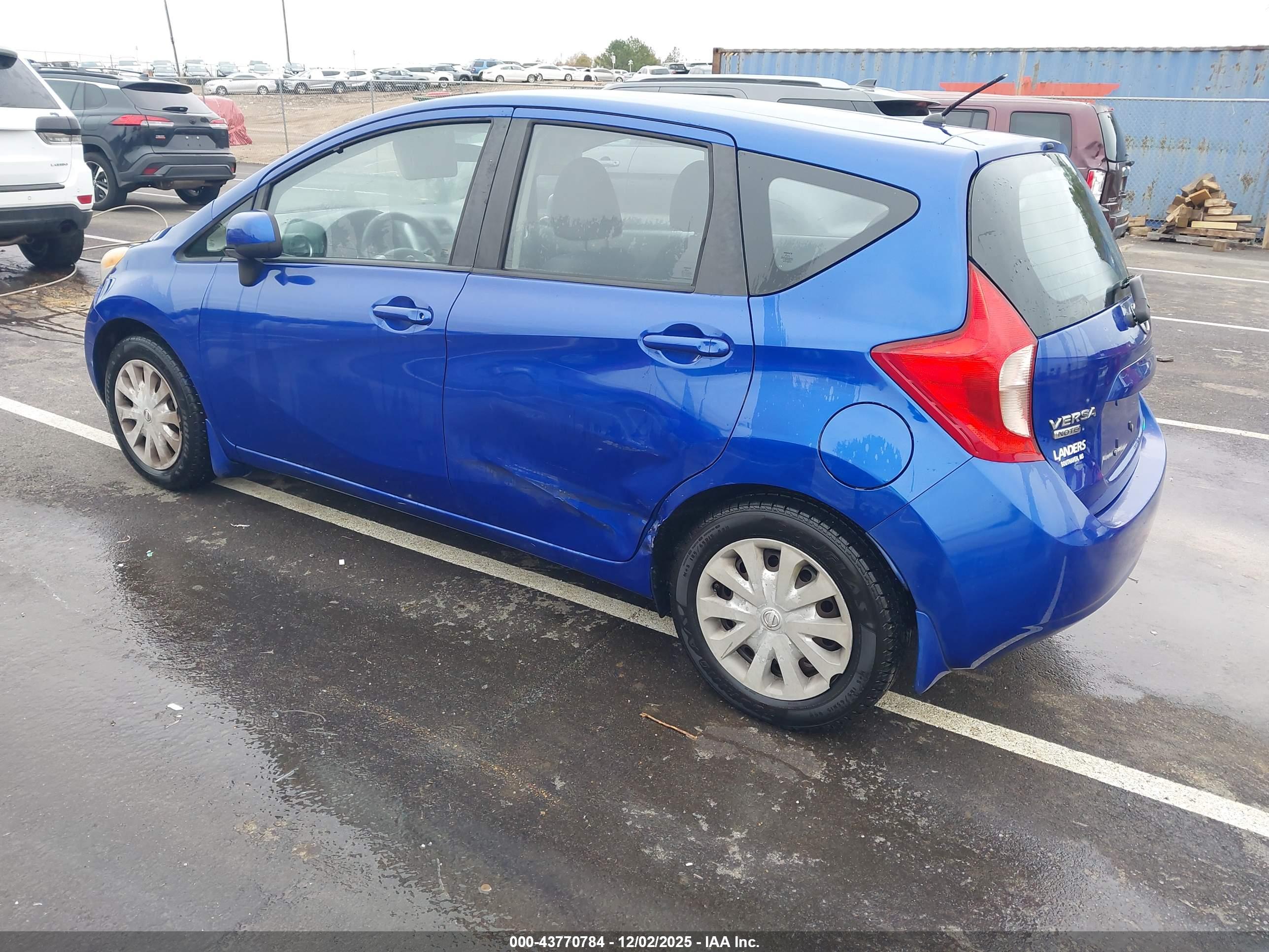 NISSAN VERSA image 3