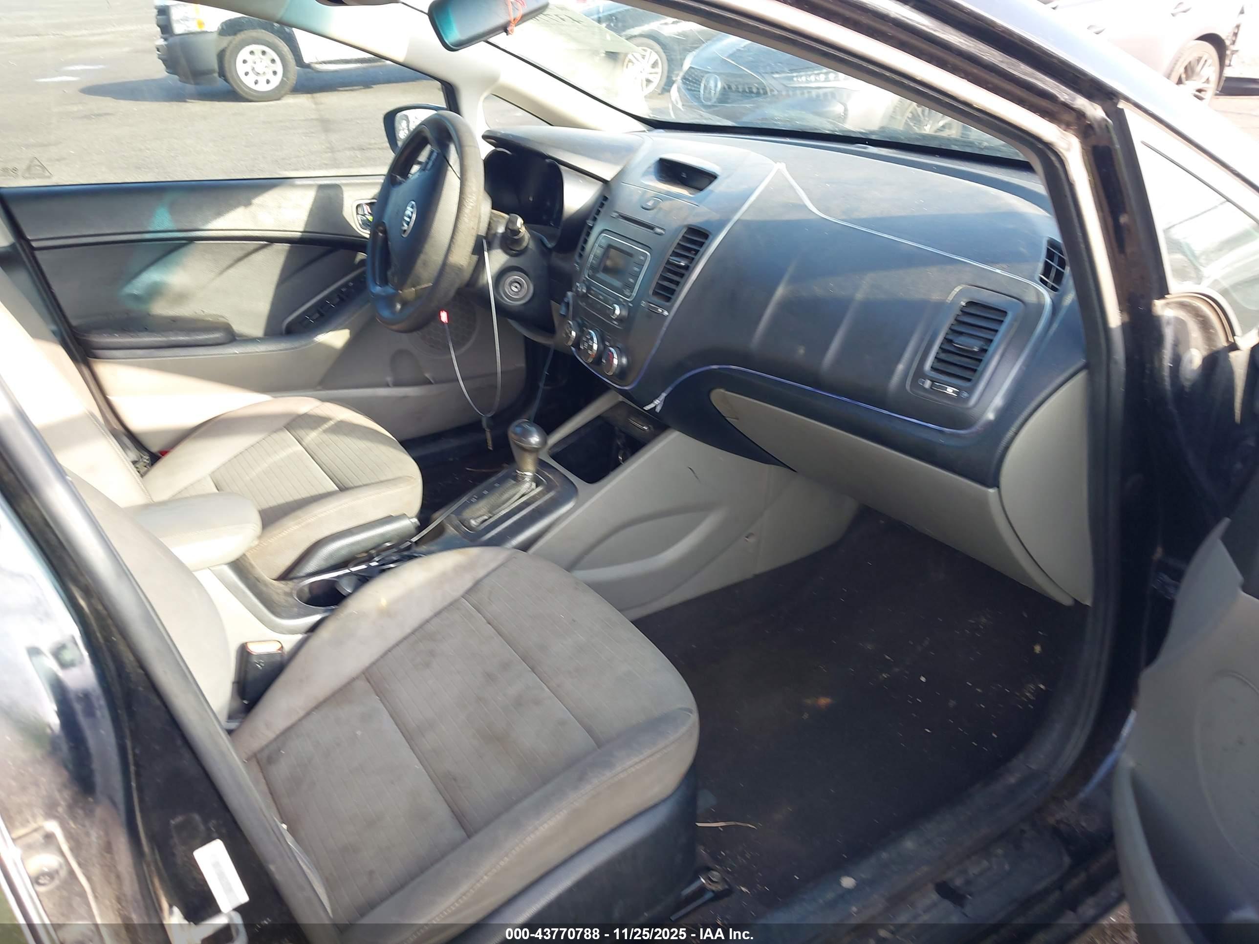 KIA FORTE image 5