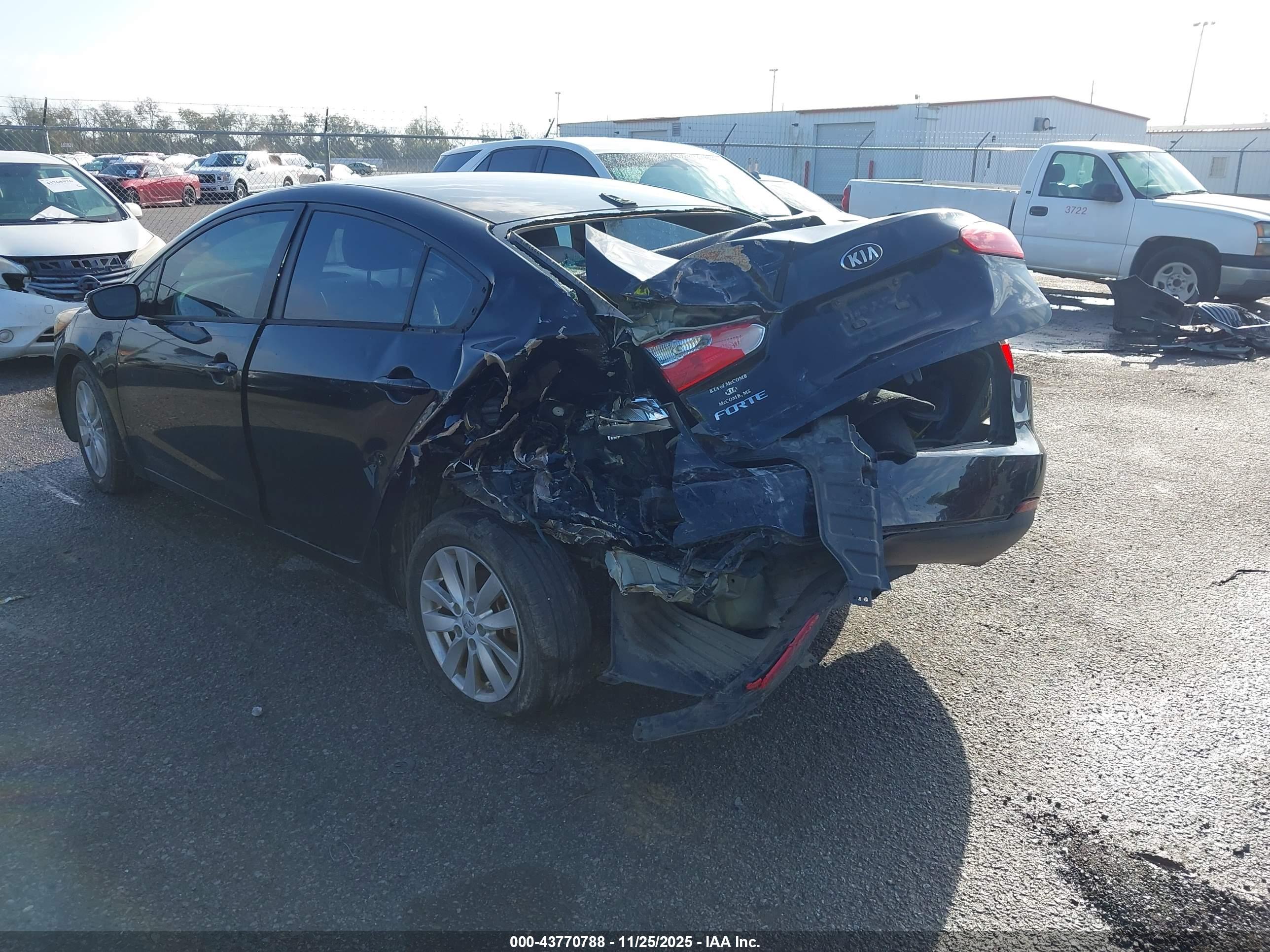 KIA FORTE image 6