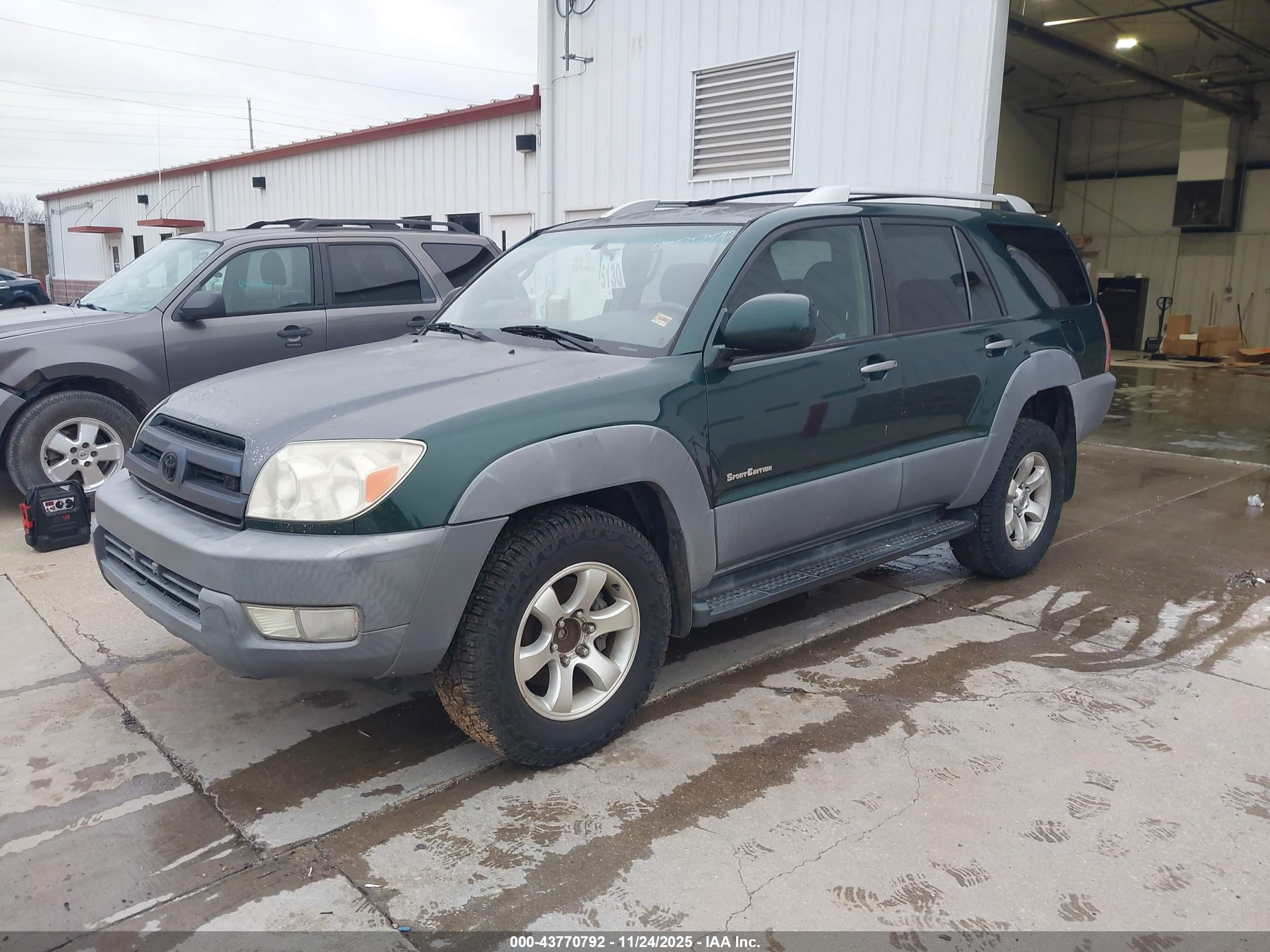 TOYOTA 4RUNNER image 2