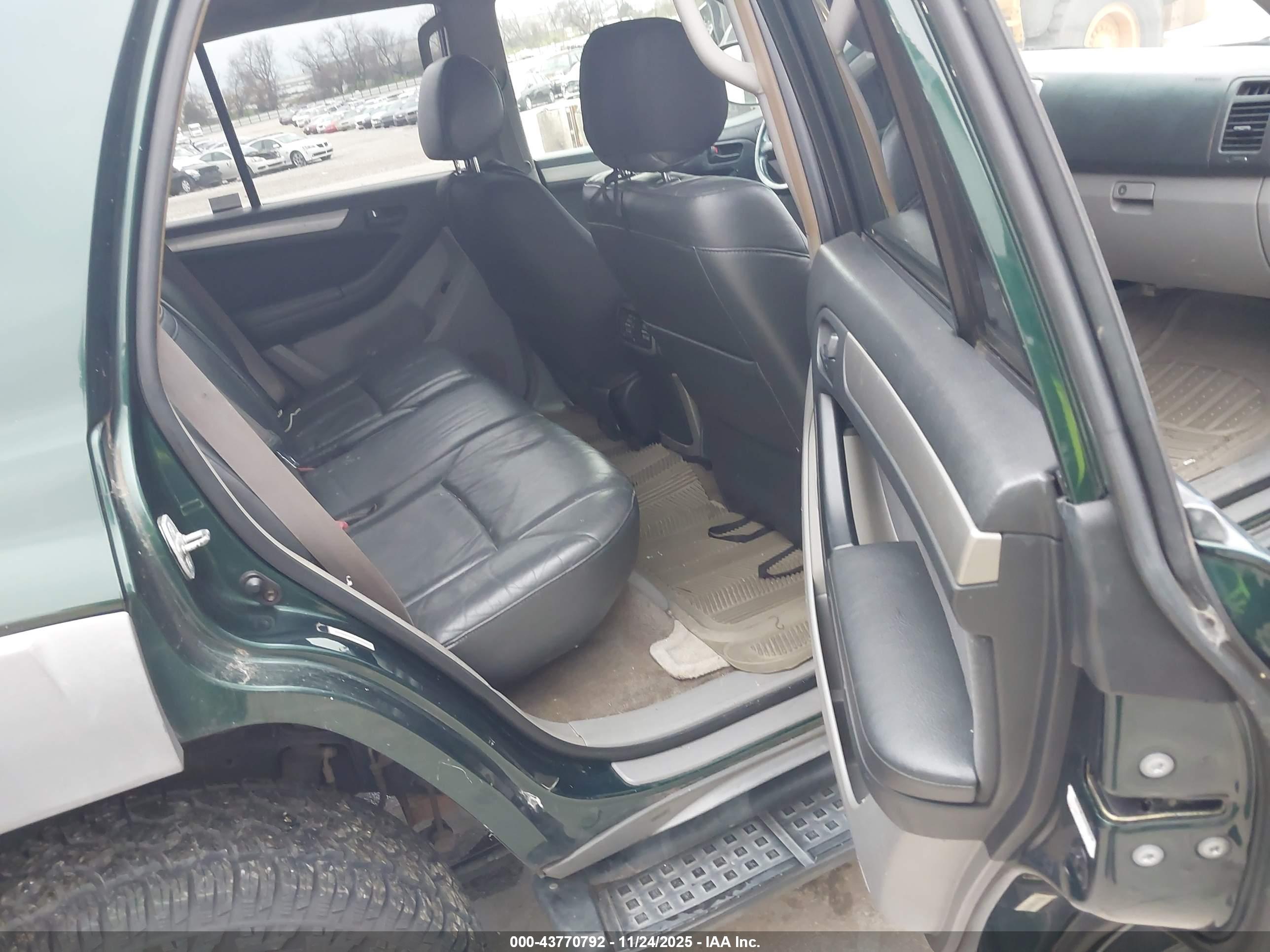 TOYOTA 4RUNNER image 8