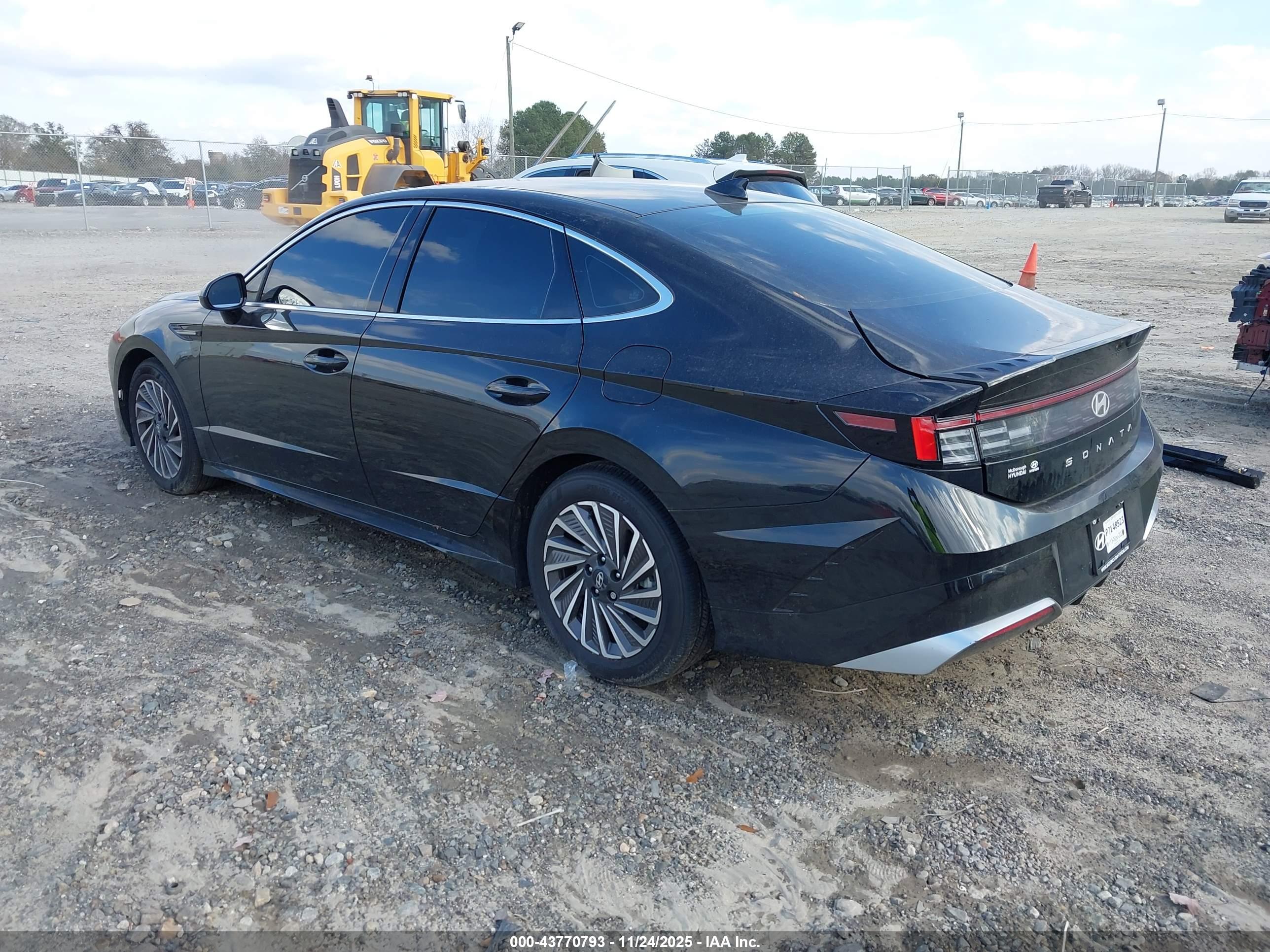 HYUNDAI SONATA image 3