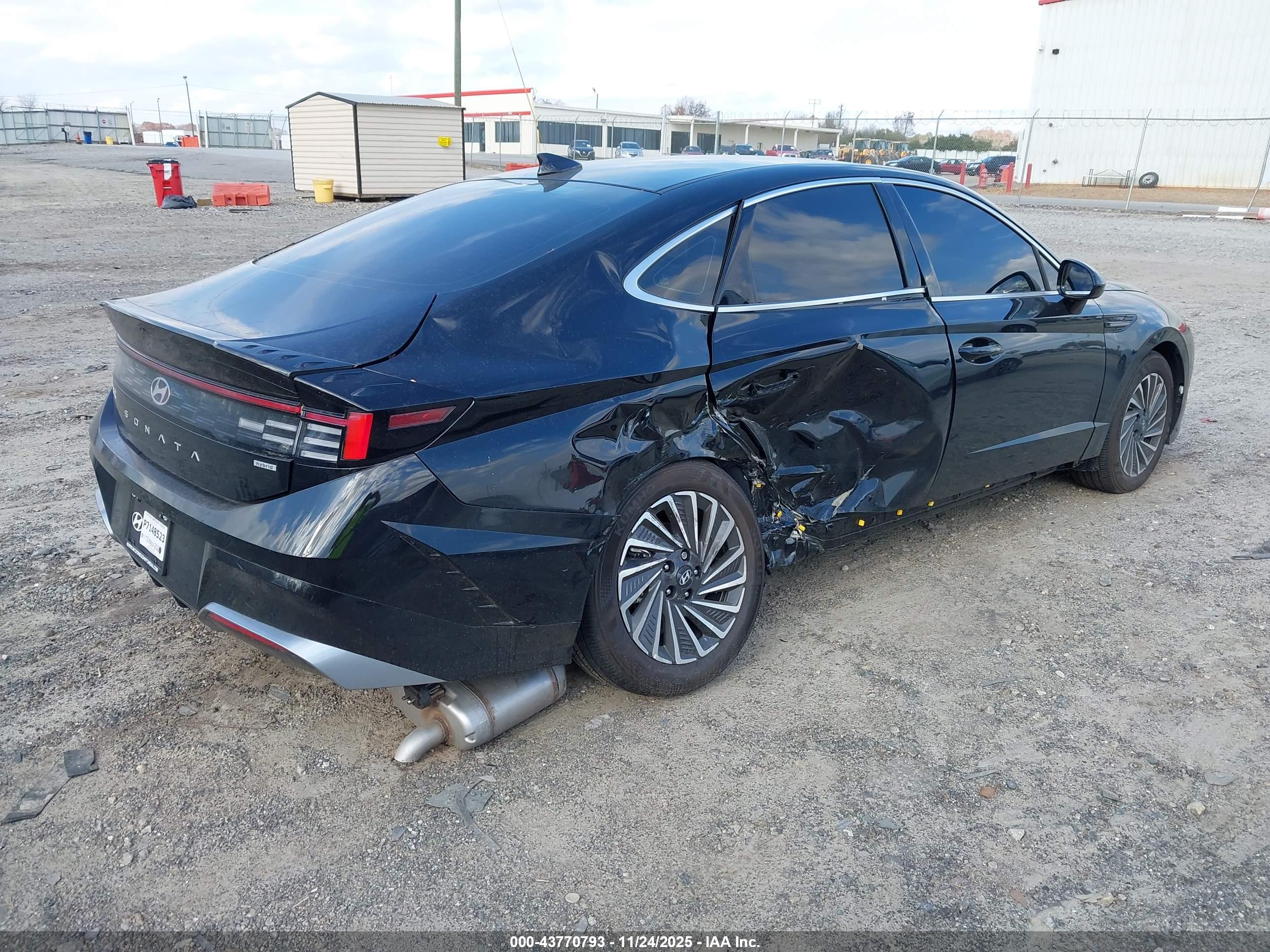 HYUNDAI SONATA image 4