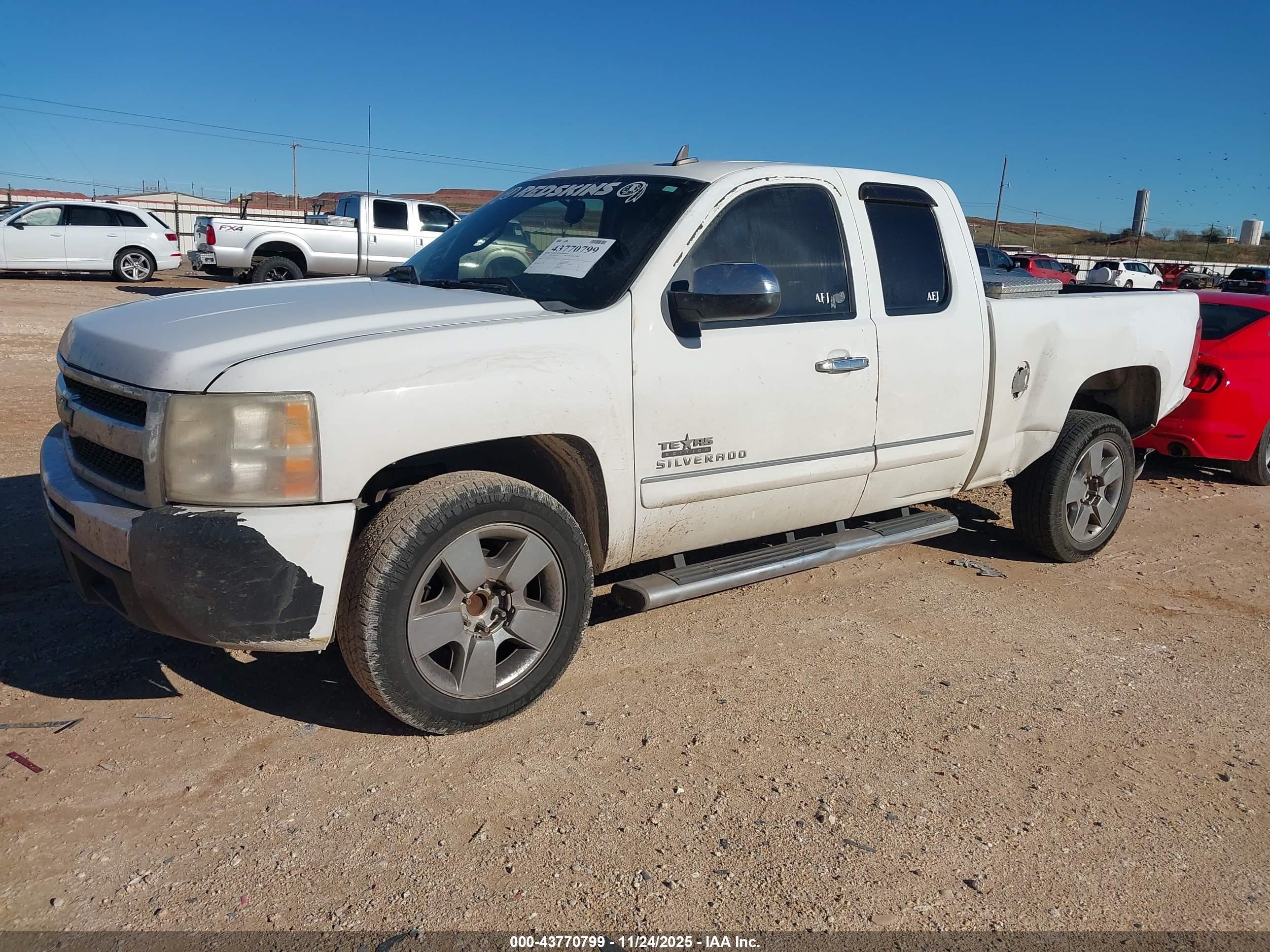 CHEVROLET SILVERADO image 2
