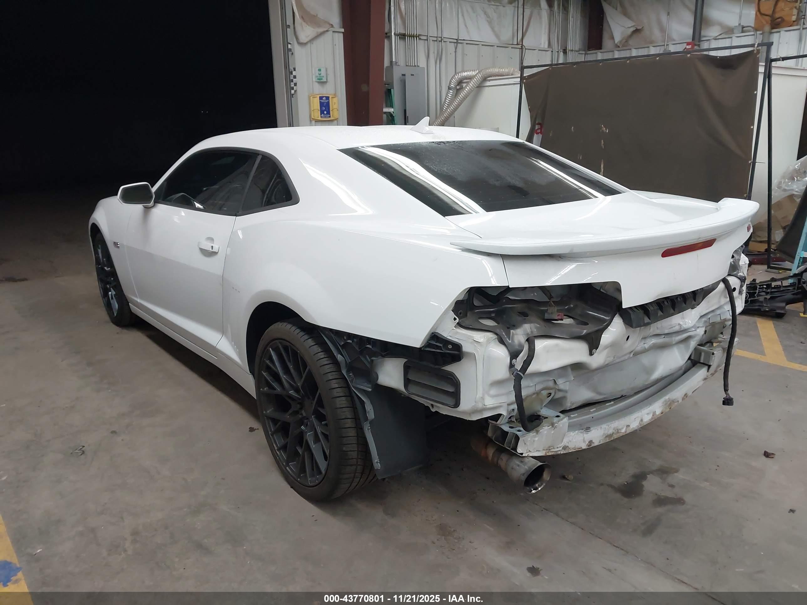 CHEVROLET CAMARO image 3