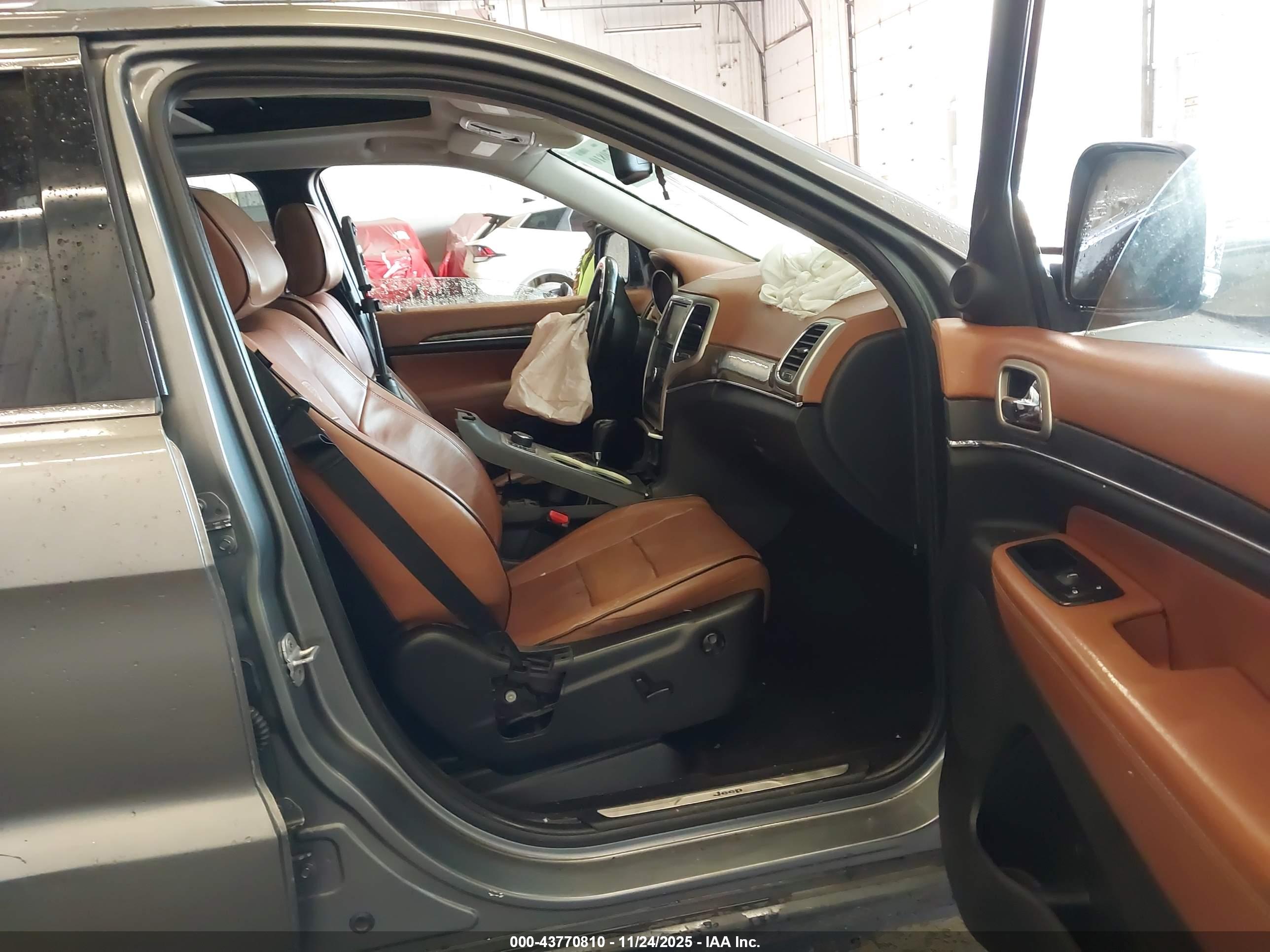 JEEP GRAND image 5