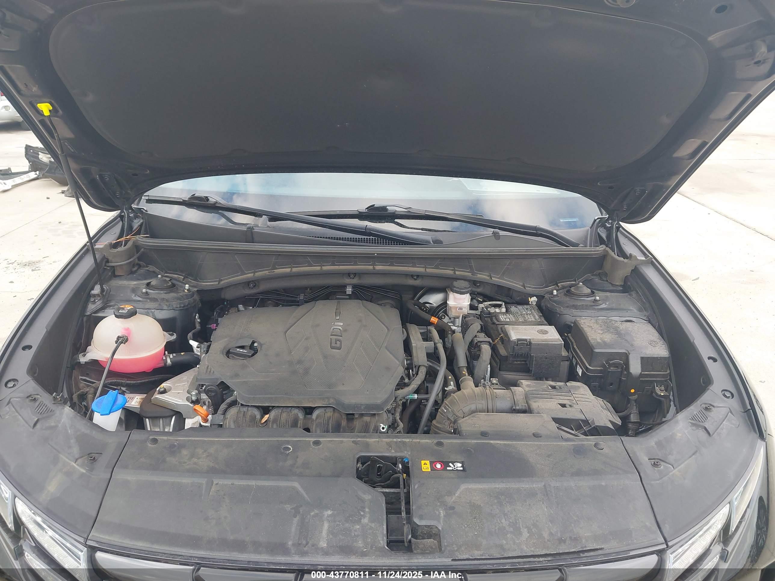 HYUNDAI TUCSON image 10