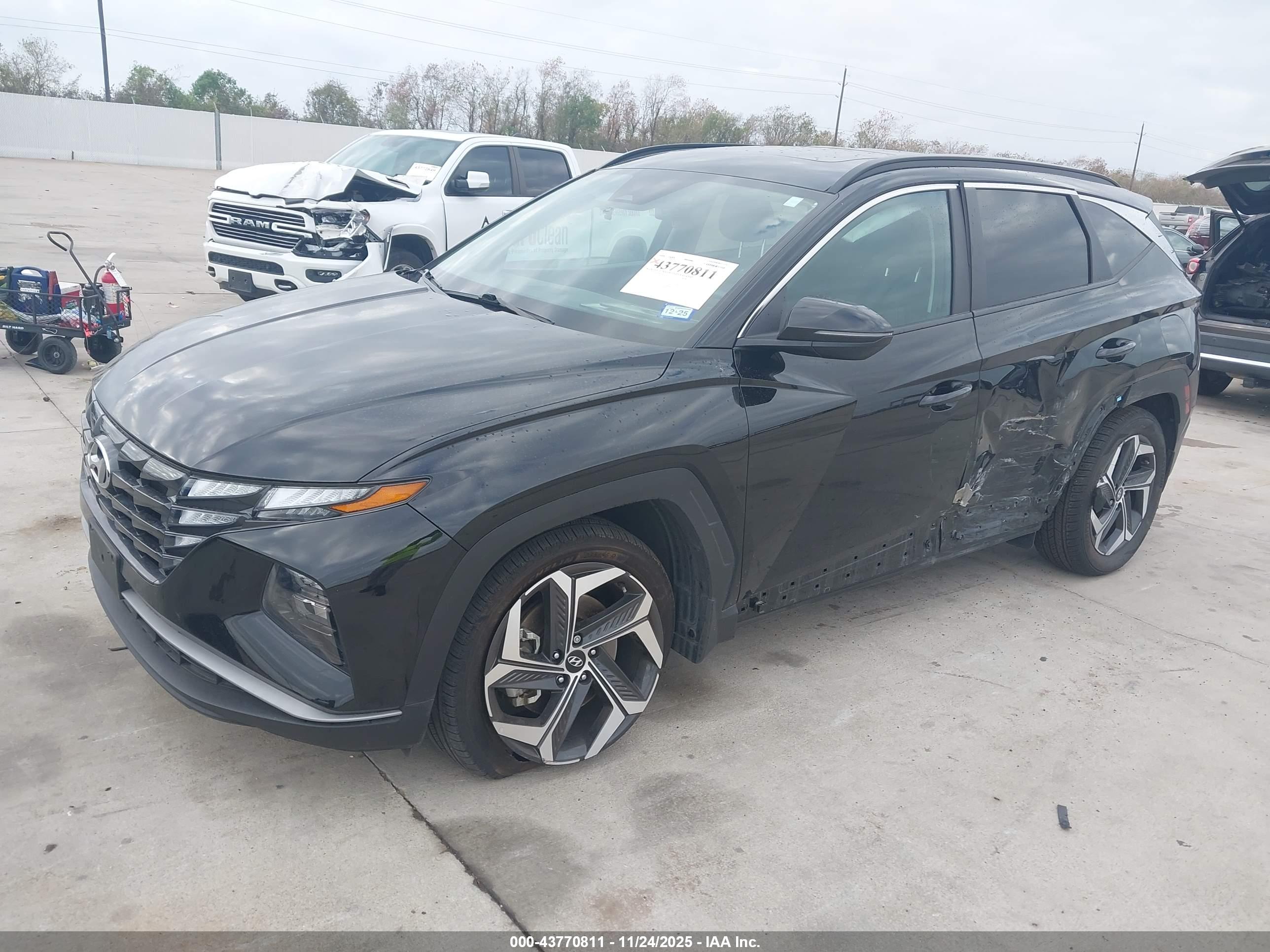 HYUNDAI TUCSON image 2