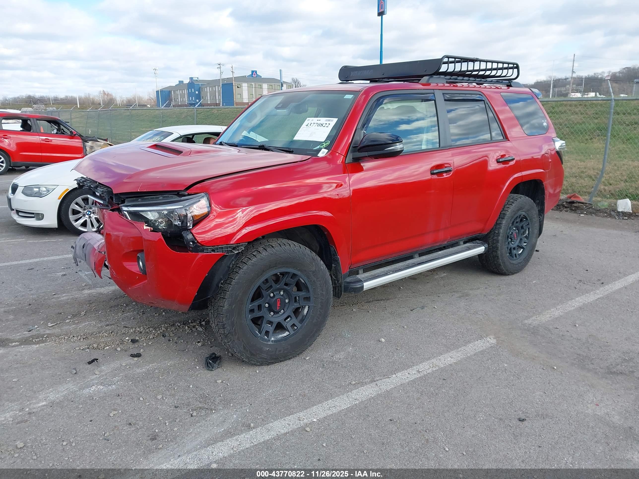 TOYOTA 4RUNNER image 2