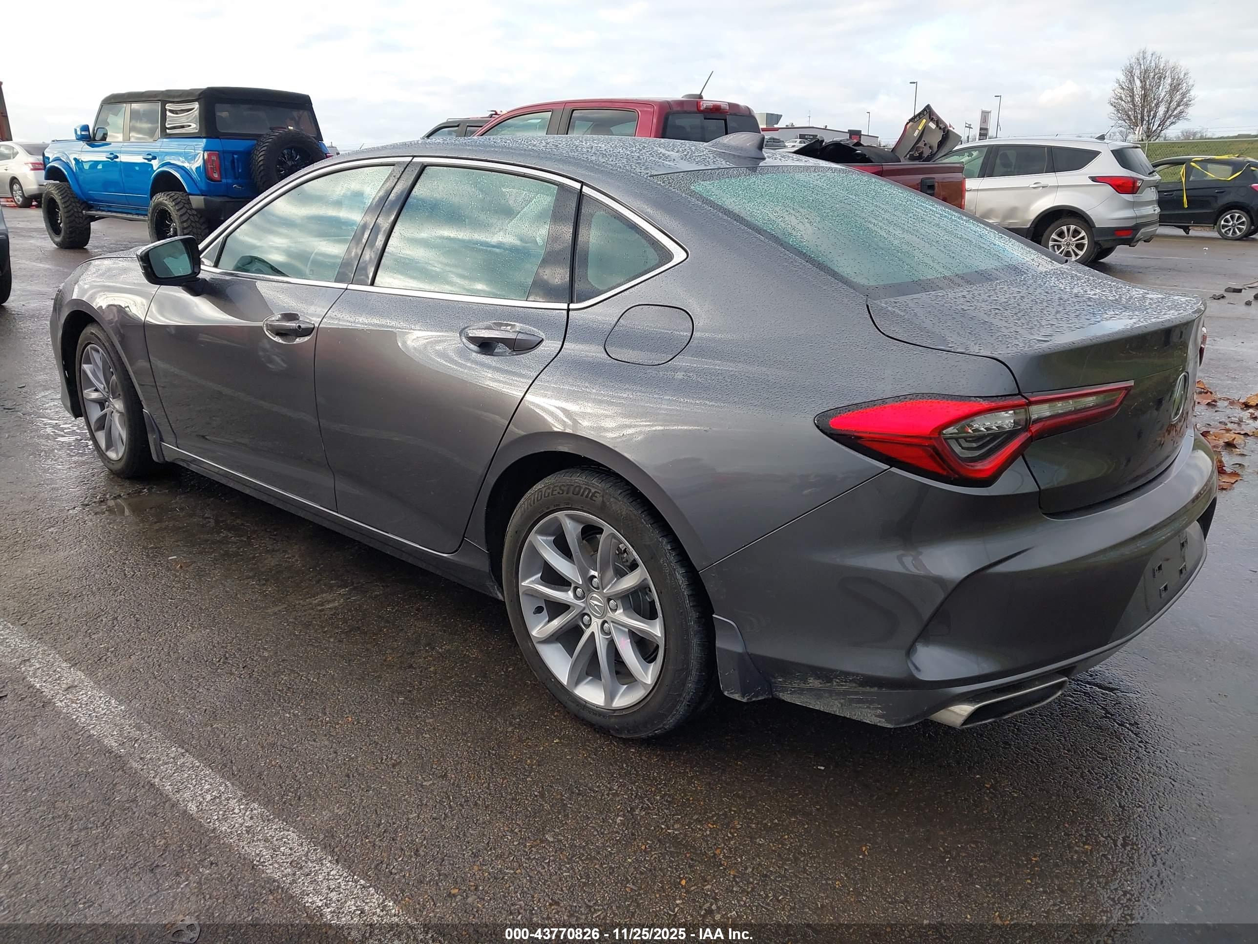 ACURA TLX image 3
