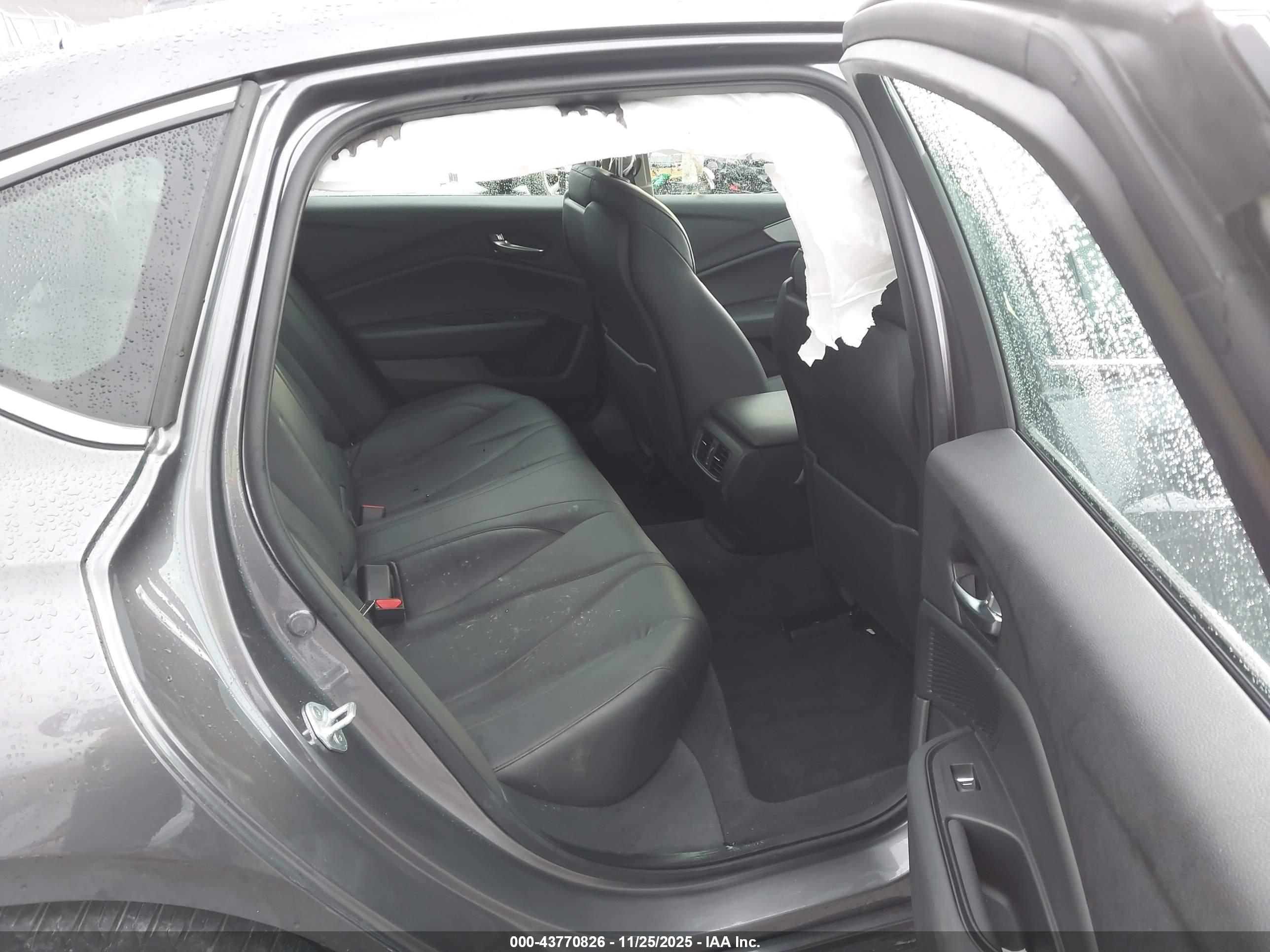 ACURA TLX image 8