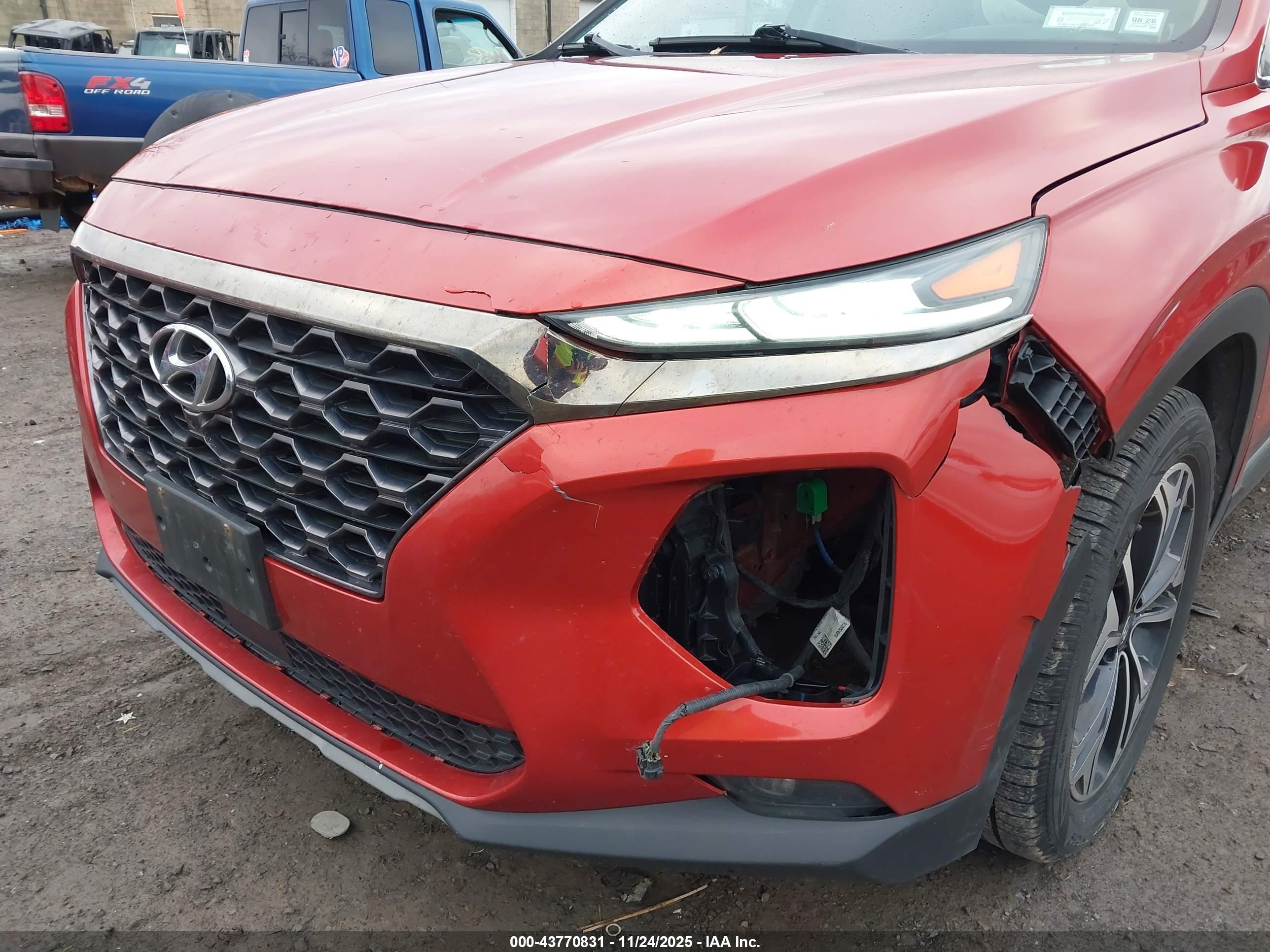 HYUNDAI SANTA image 6