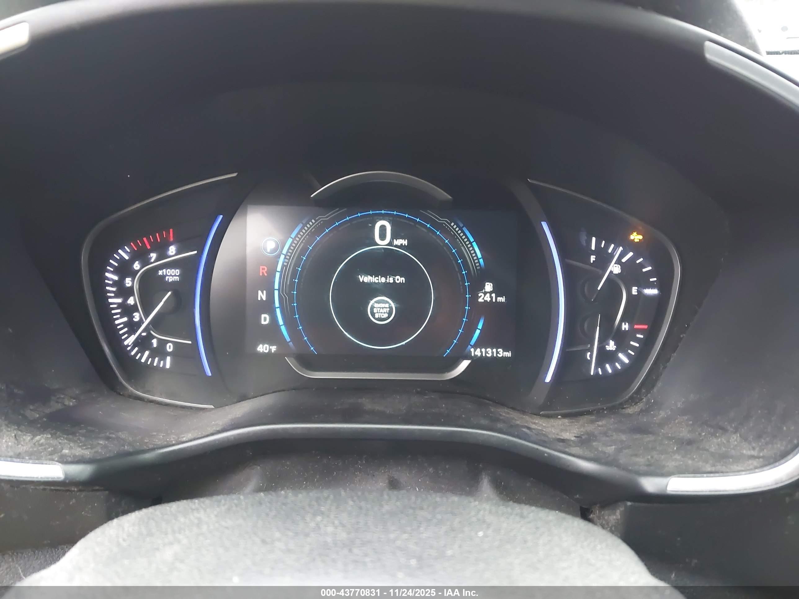 HYUNDAI SANTA image 7