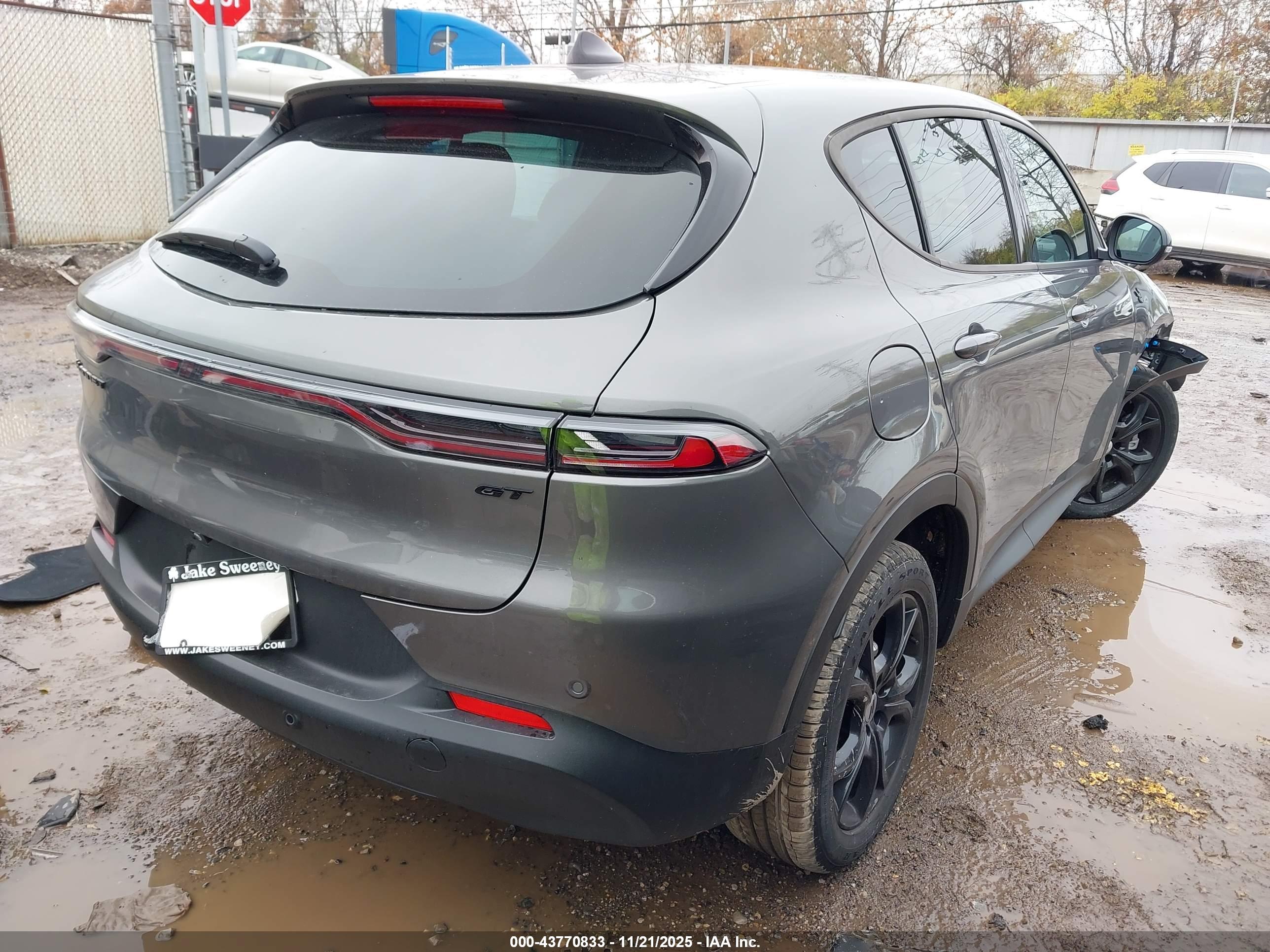 DODGE HORNET image 4